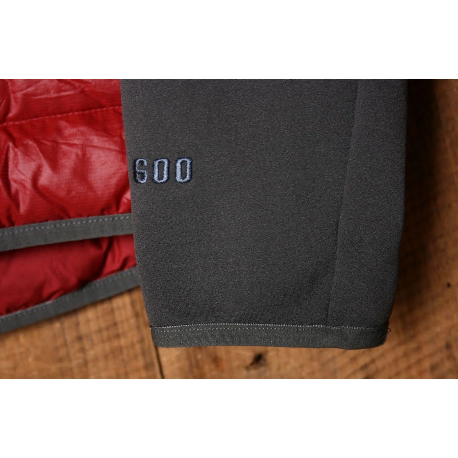 The North Face THE NORTH FACE Puffer Jacket Down 600 Fill Red Gray Sz. L Mens Slim/Regular Zip Jacket Size US L / EU 52-54 / 3 - 4 Thumbnail