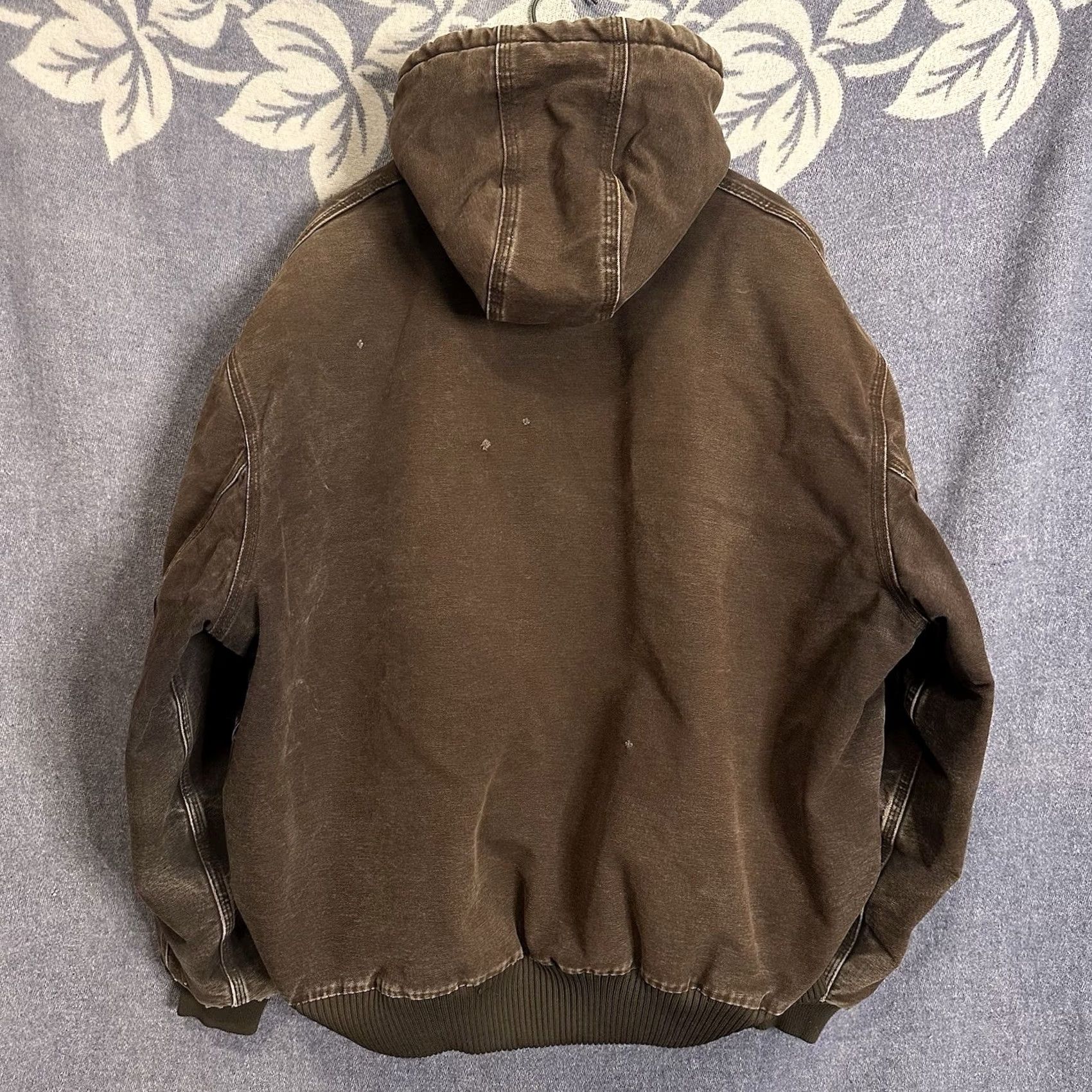 Carhartt VINTAGE Carhartt J130 DKB Quilted Duck Canvas Hooded Jacket Dark Brown Regular 2XL Hooded, Lined, Pockets, Full Zip, Workwear Mens Size US XXL / EU 58 / 5 - 6 Thumbnail