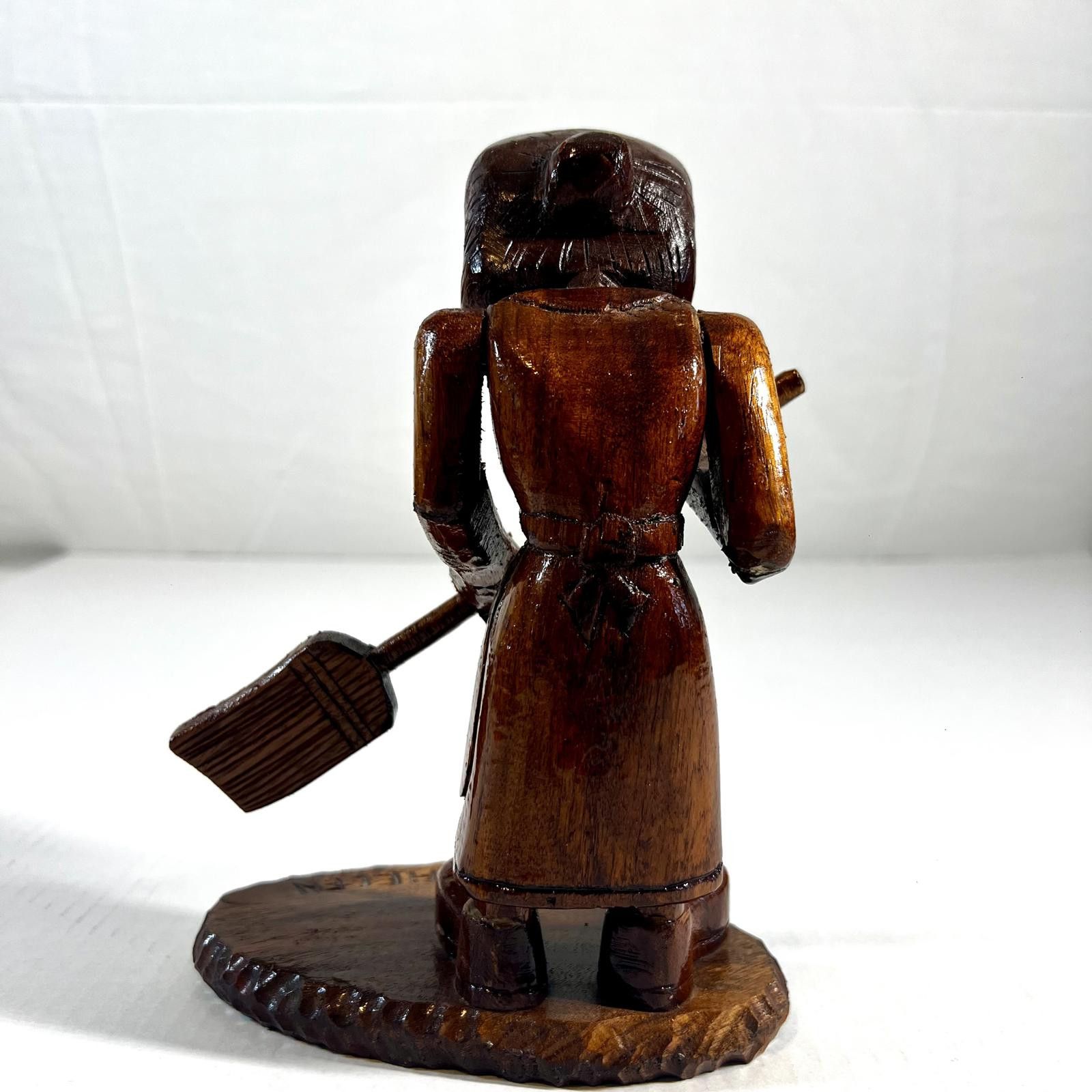 Designer Vintage 8.5” Black Forest Wood Carving Aunt Helen w/Broom Size ONE SIZE - 4 Thumbnail