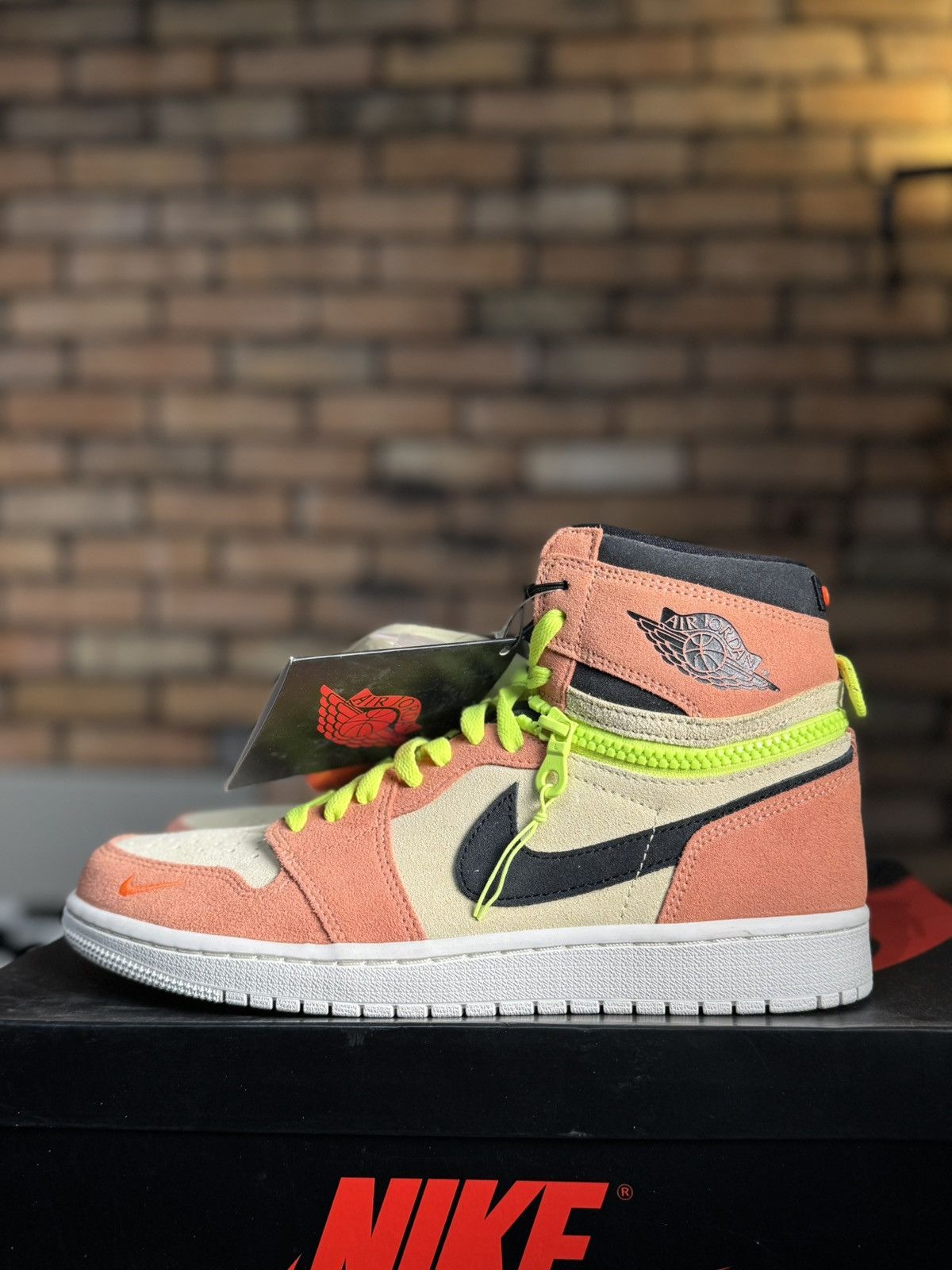 Jordan Brand NEW JORDAN 1 SWITCH APRICOT LEMON DROP 9.5US Size US 9.5 / EU 42-43 - 3 Thumbnail