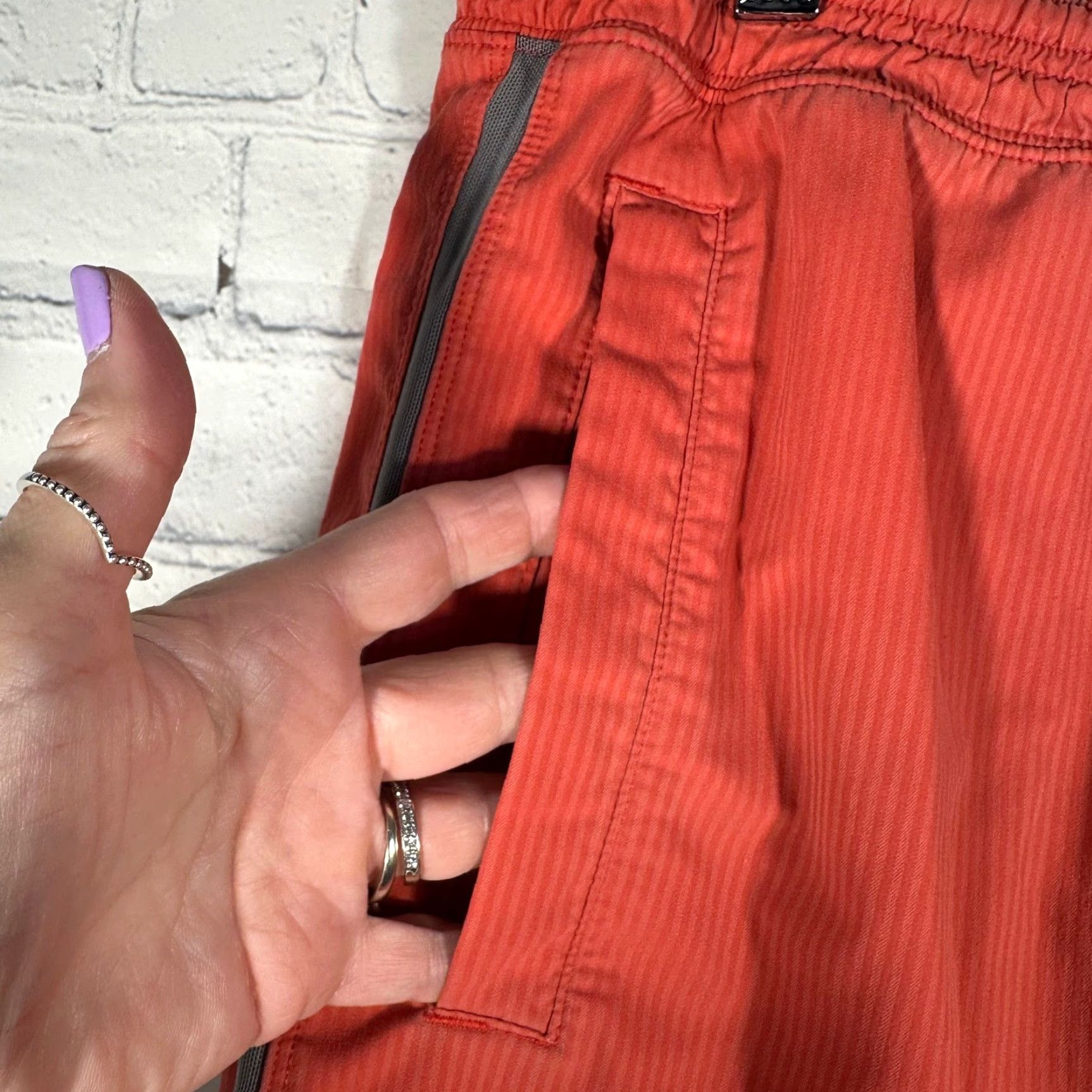 Lululemon Lululemon Mens Athletic Shorts Orange Striped Zipper Pocket Elastic Waist Size L Size US 33 - 2 Thumbnail