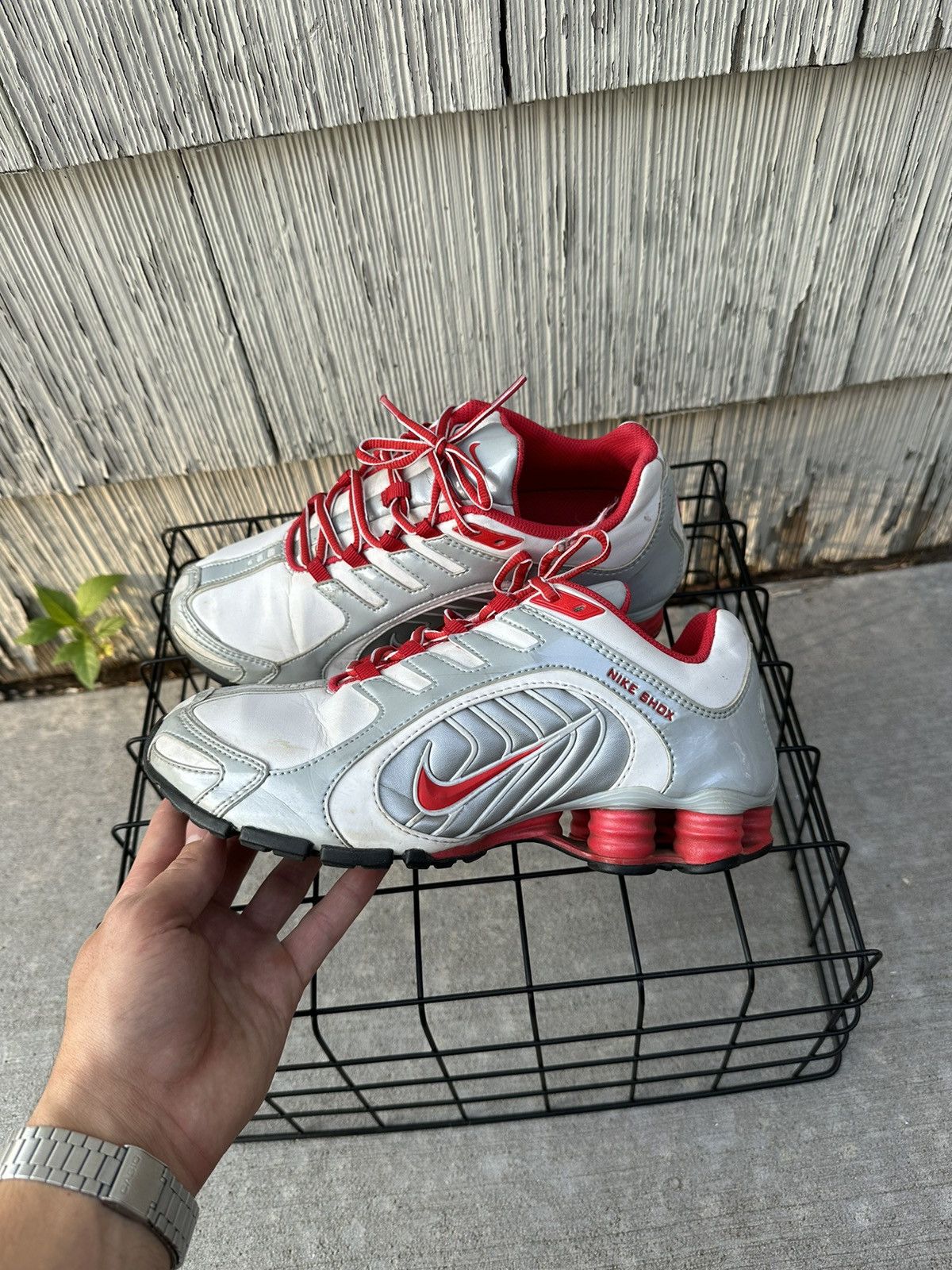 Nike 2012 Y2k Woman Nike Shox Low Sneakers Silver Hype Streetwear Size US 7.5 / IT 37.5 - 4 Thumbnail