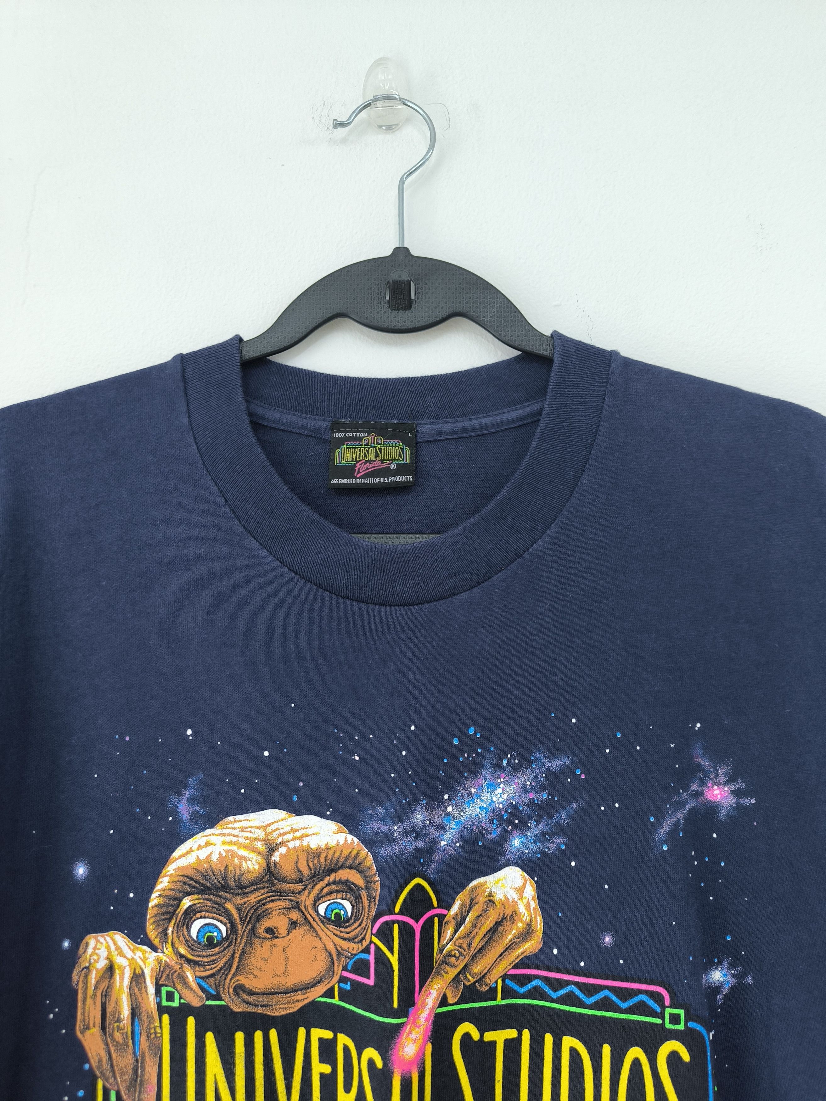 Universal Studios Vintage Universal Studios Florida E.T. Movie Space T-Shirt Size US L / EU 52-54 / 3 - 4 Thumbnail