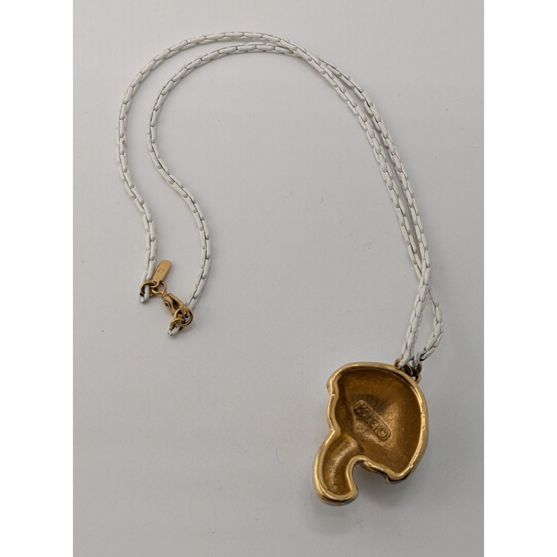 Monet Vintage Monet Cottagecore Mushroom White And Gold Pendant Ne Size ONE SIZE - 8 Thumbnail