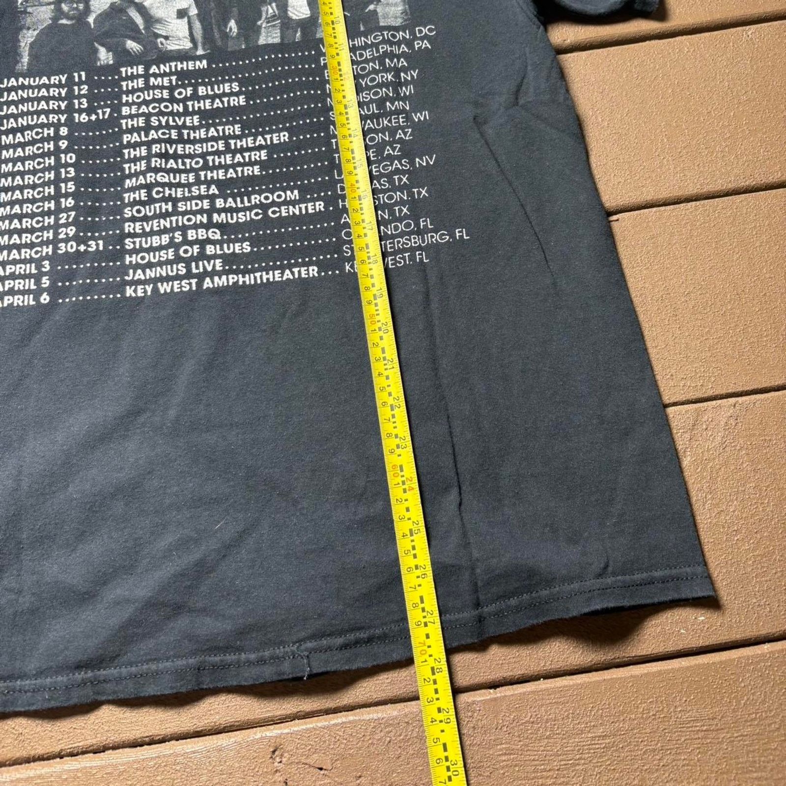 Gildan The revivalists 2019 tour shirt Size US L / EU 52-54 / 3 - 4 Thumbnail