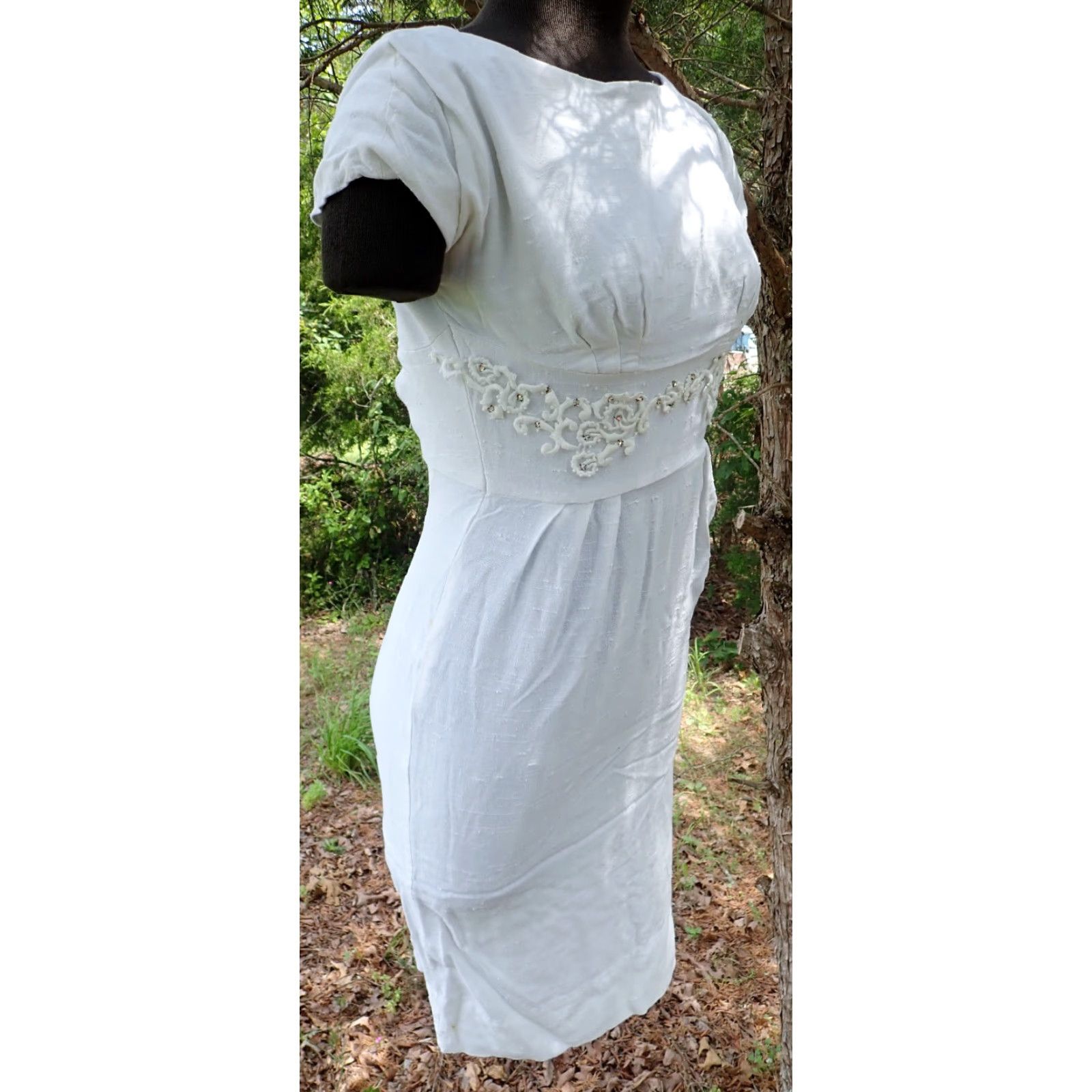 Vintage VINTAGE Parade White Dress S/S Women's XS/S Sheath Embroidered Bodice 1960s Rockabilly Dress Womens Size 4XL / US 24-26 - 4 Thumbnail