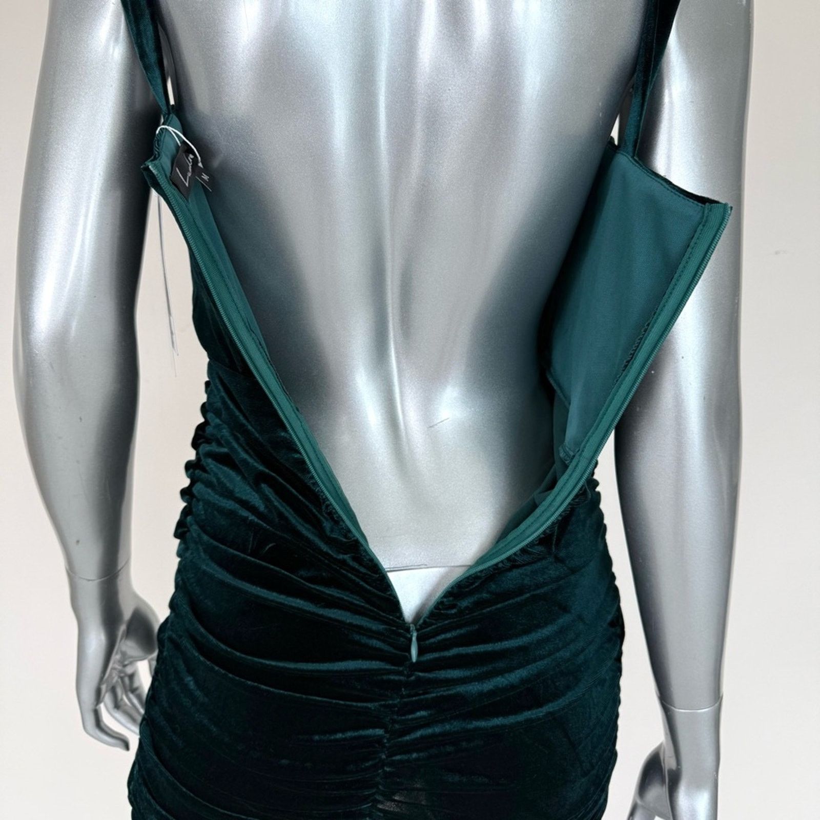 Other NWT!!! Luxe Dress green velvet dress size M Size M / US 6-8 / IT 42-44 - 6 Thumbnail