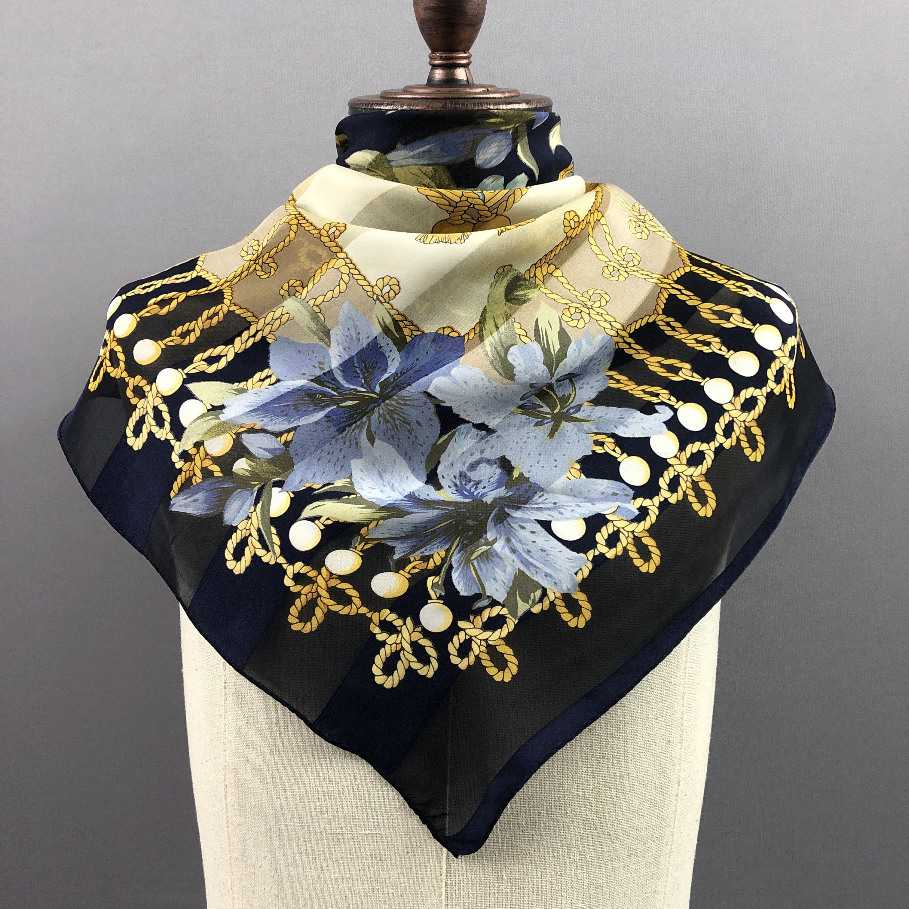 Other × Vintage Vintage La Fenice SILK Scarf Twill Stole Wraps Scarves Size ONE SIZE - 1 Thumbnail