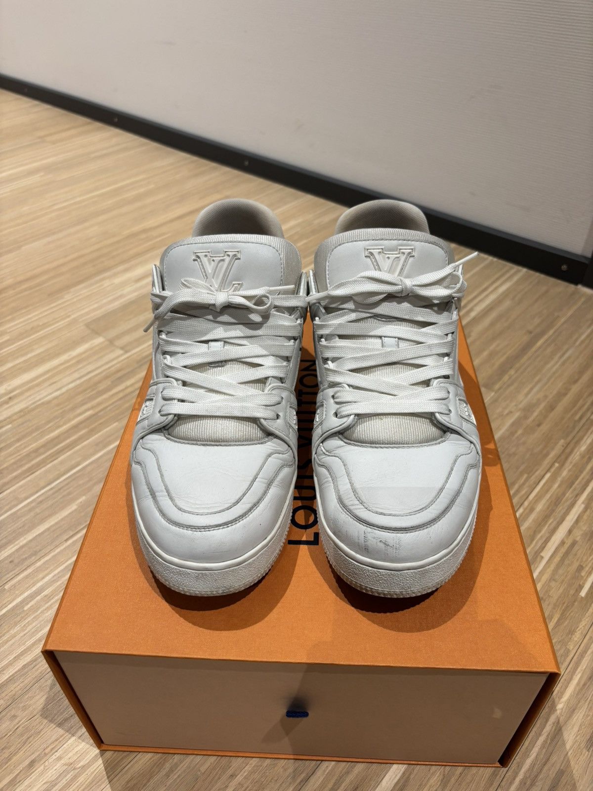 Louis Vuitton Louis Vuitton Trainer low Size US 11 / EU 44 - 2 Thumbnail