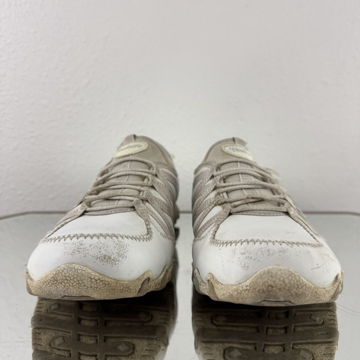 SKECHERS SKECHERS Vintage Y2K 2000s White Leather Sporty Slip Ons Size US 9.5 / IT 39.5 - 7 Thumbnail