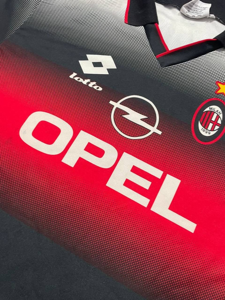 Lotto Sport Lotto AC Milan 1995 1996 Training Shirt Soccer Jersey Size US XL / EU 56 / 4 - 4 Thumbnail
