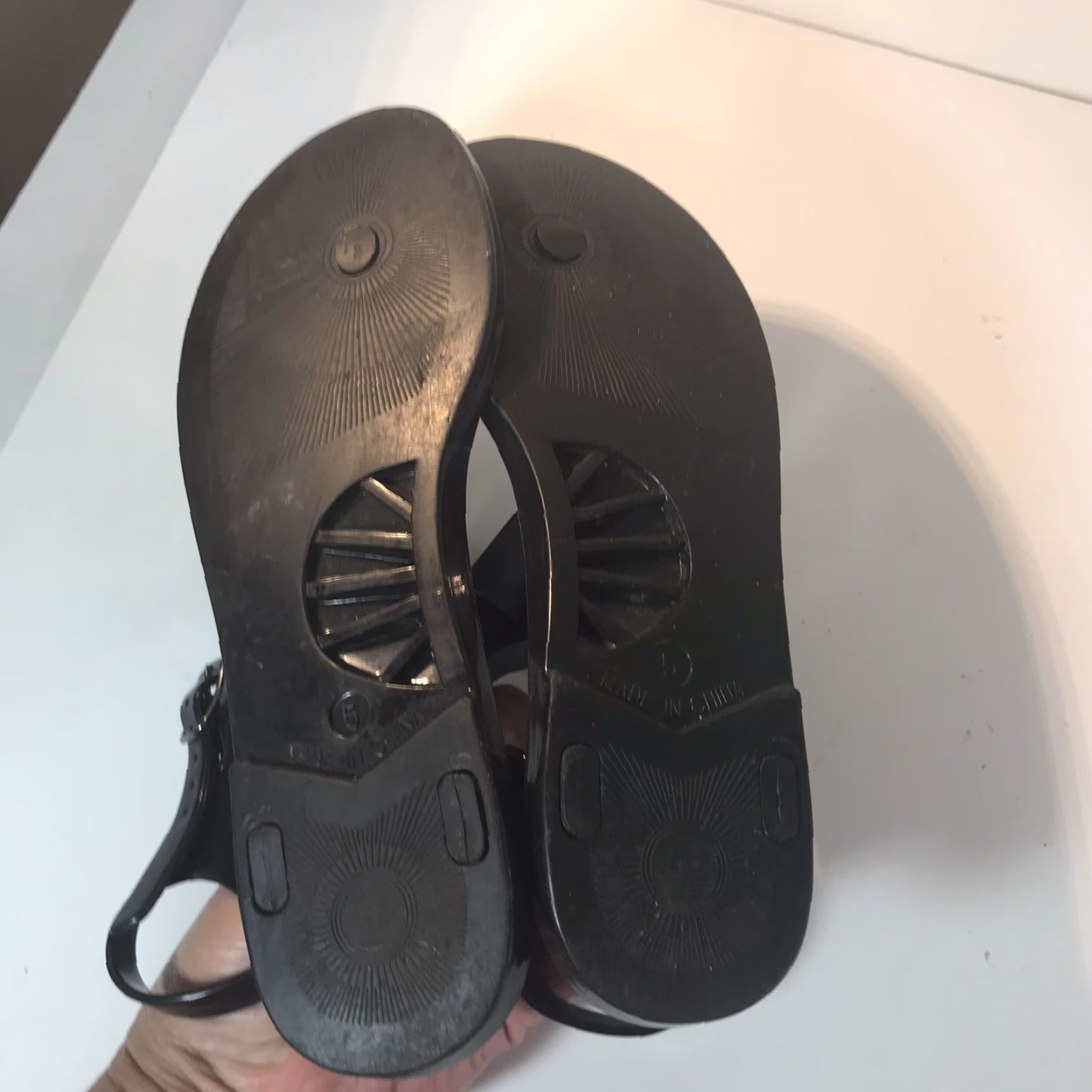 Vintage KATE SPADE NEW YORK Jelly Thong Sandals Bow Adjustable Buckle Womens Size 5 Black Size US 5 / IT 35 - 5 Thumbnail