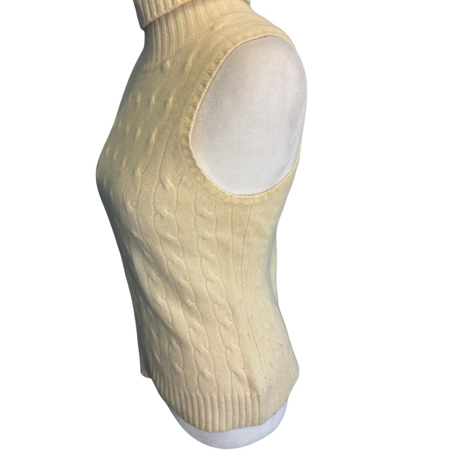 Brooks Brothers y2k Cashmere Cable Knit sleeveless Turtleneck Sweater wool M Size M / US 6-8 / IT 42-44 - 4 Thumbnail