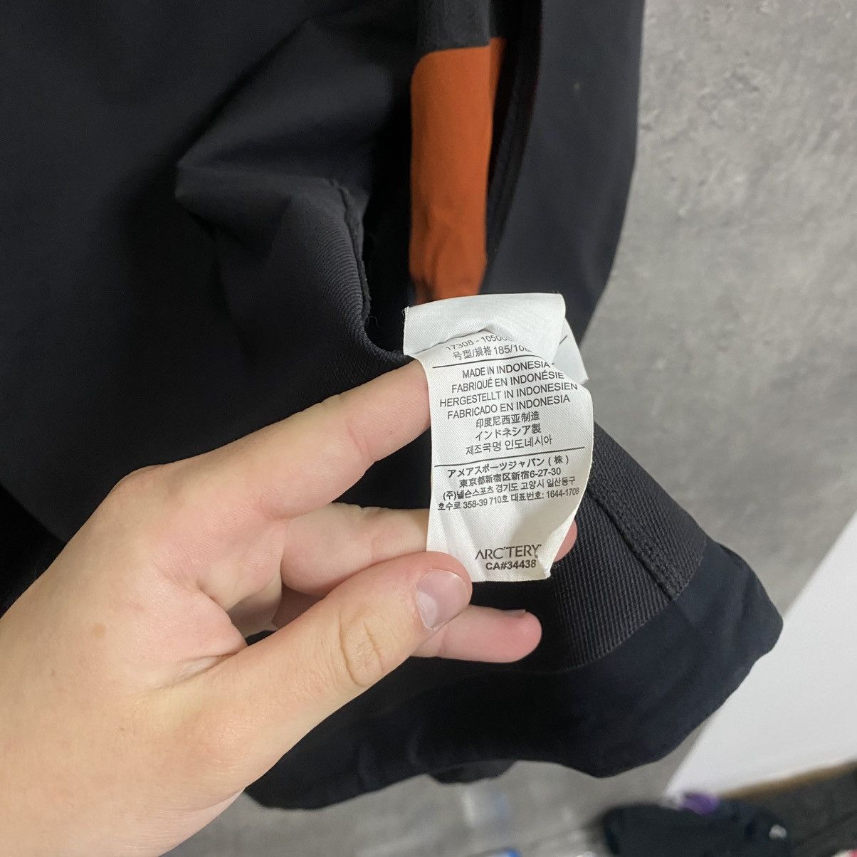 Arc'teryx Vintage ARCTERYX Soft Shell Jacket Windstopper Size US L / EU 52-54 / 3 - 11 Thumbnail