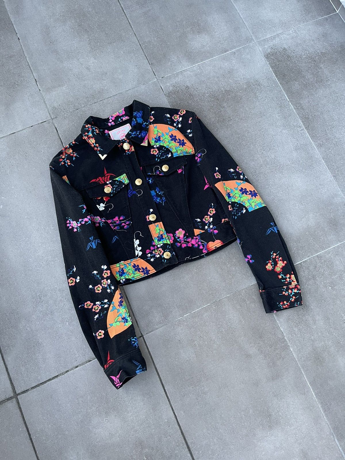 Versace AW11 Versace X H&M Abstract Printed Black Denim Jacket Size XS / US 0-2 / IT 36-38 - 3 Thumbnail
