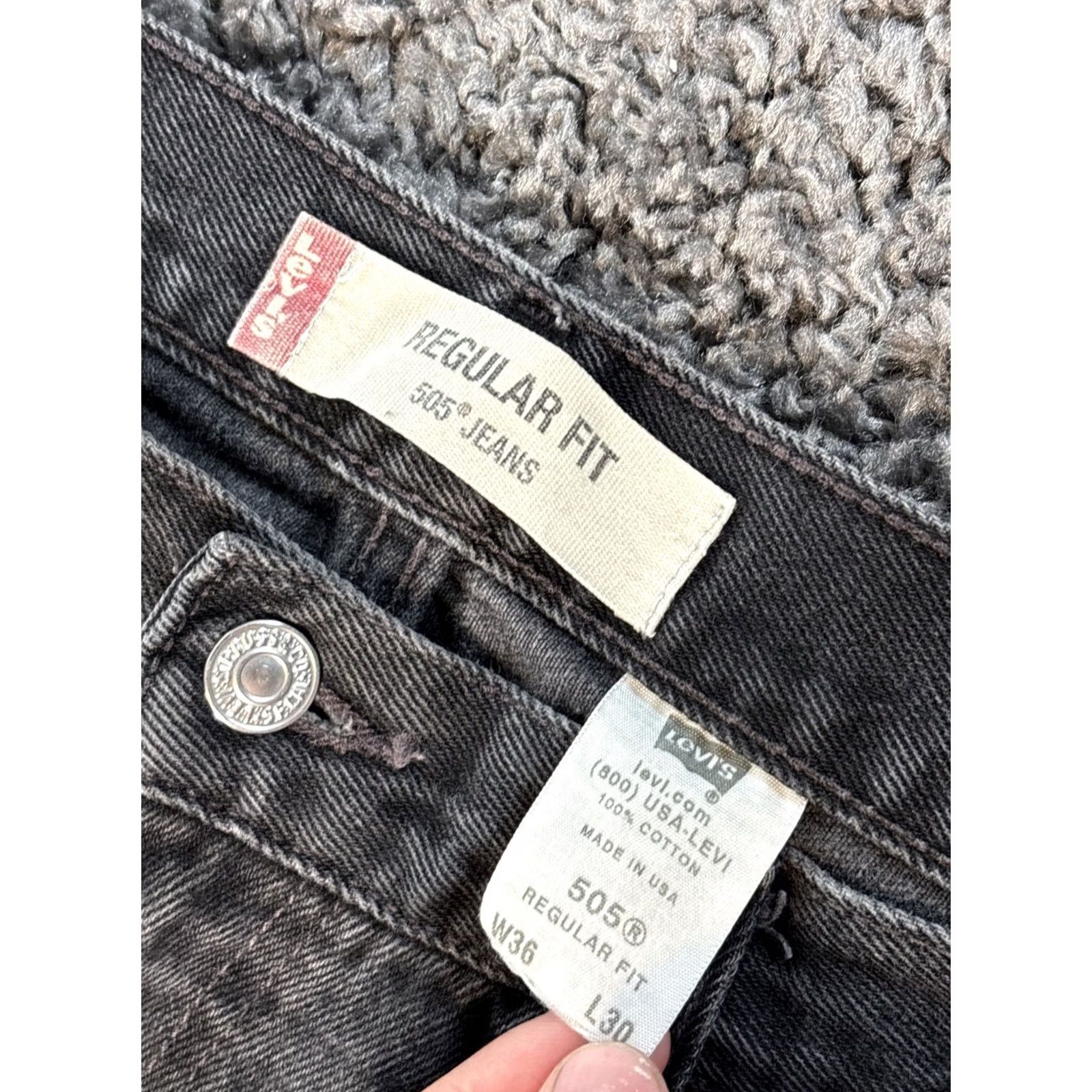 Levi's VINTAGE Levi’s 505 Jeans Mens 36x28 Black Distressed Grunge 90s Y2K Jeans Straight Men Size US 36 / EU 52 - 5 Thumbnail