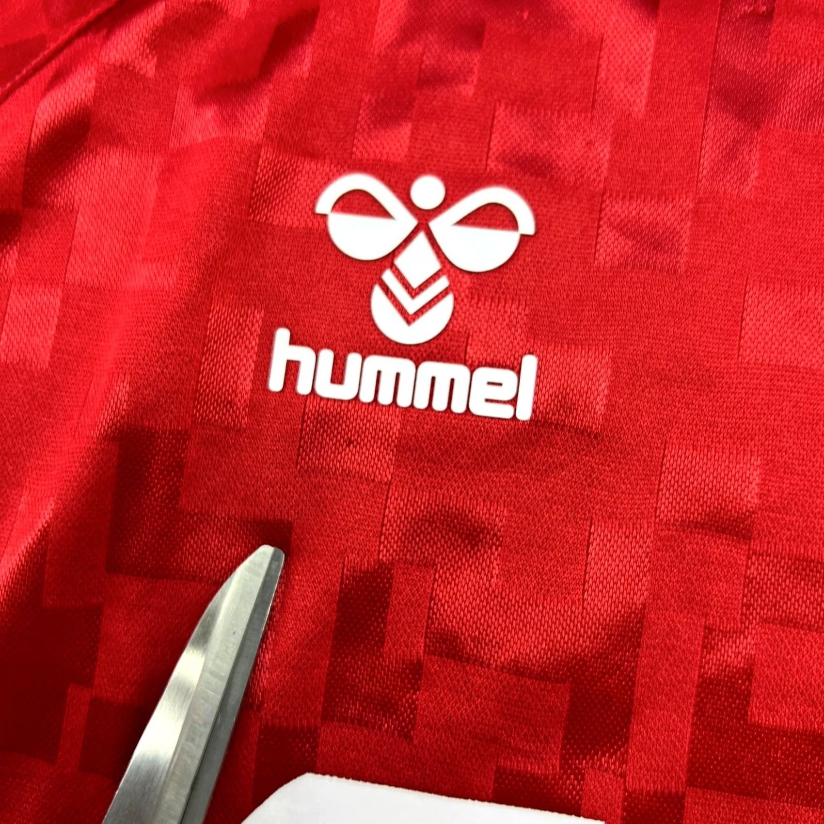 Hummel Hummel Denmark 2024-2025 Home Football Jersey Mens L Red Sport Shirt Sammenholdets Jersey Adult Large Mens Size US L / EU 52-54 / 3 - 6 Thumbnail