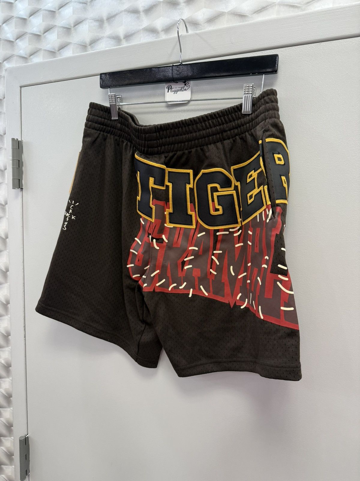 Mitchell & Ness × Travis Scott Travis Mitchell Ness Shorts Size US 34 / EU 50 - 3 Thumbnail