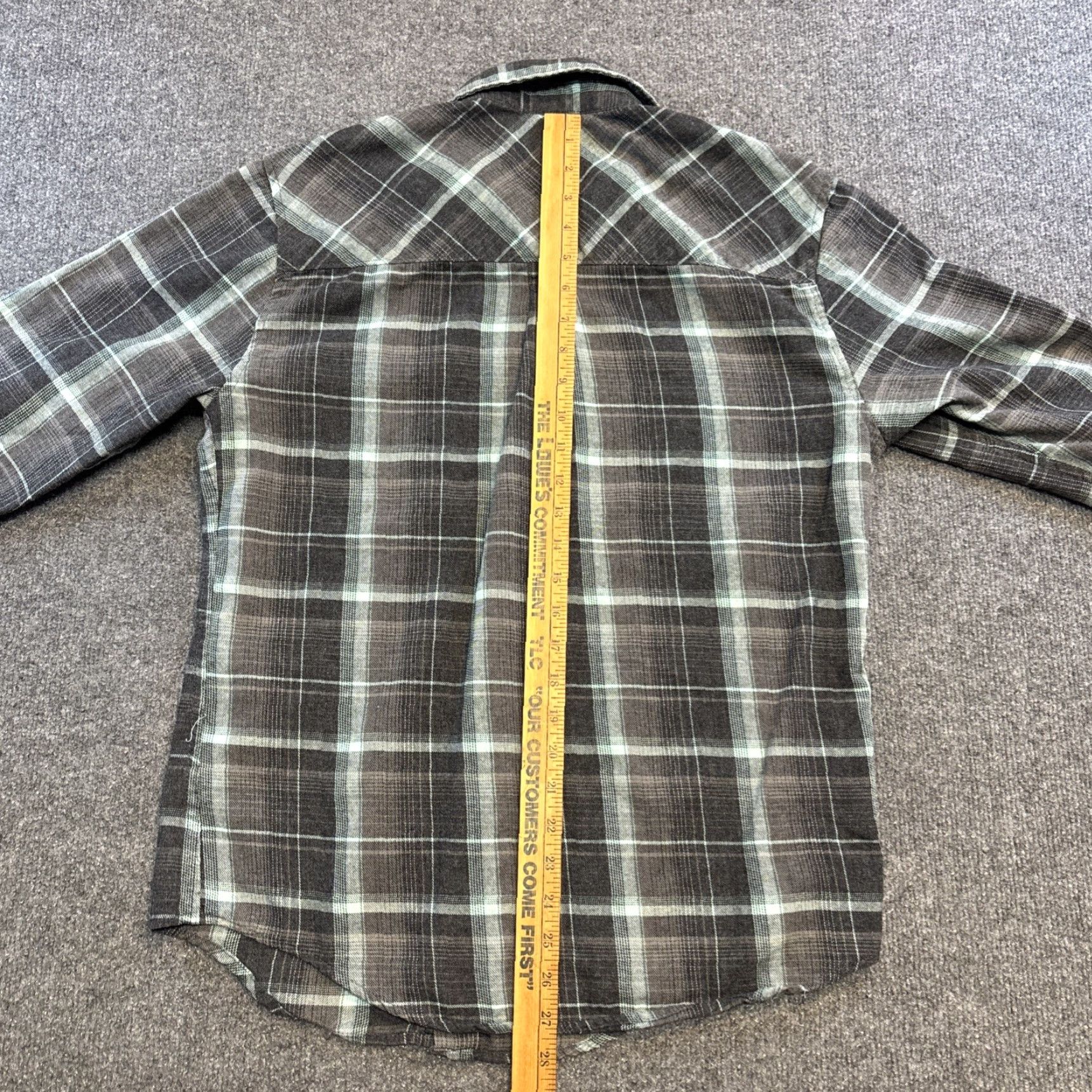 Vintage VINTAGE DC Shoes Button-Down Flannel Shirt Mens Large Plaid Size US L / EU 52-54 / 3 - 6 Thumbnail
