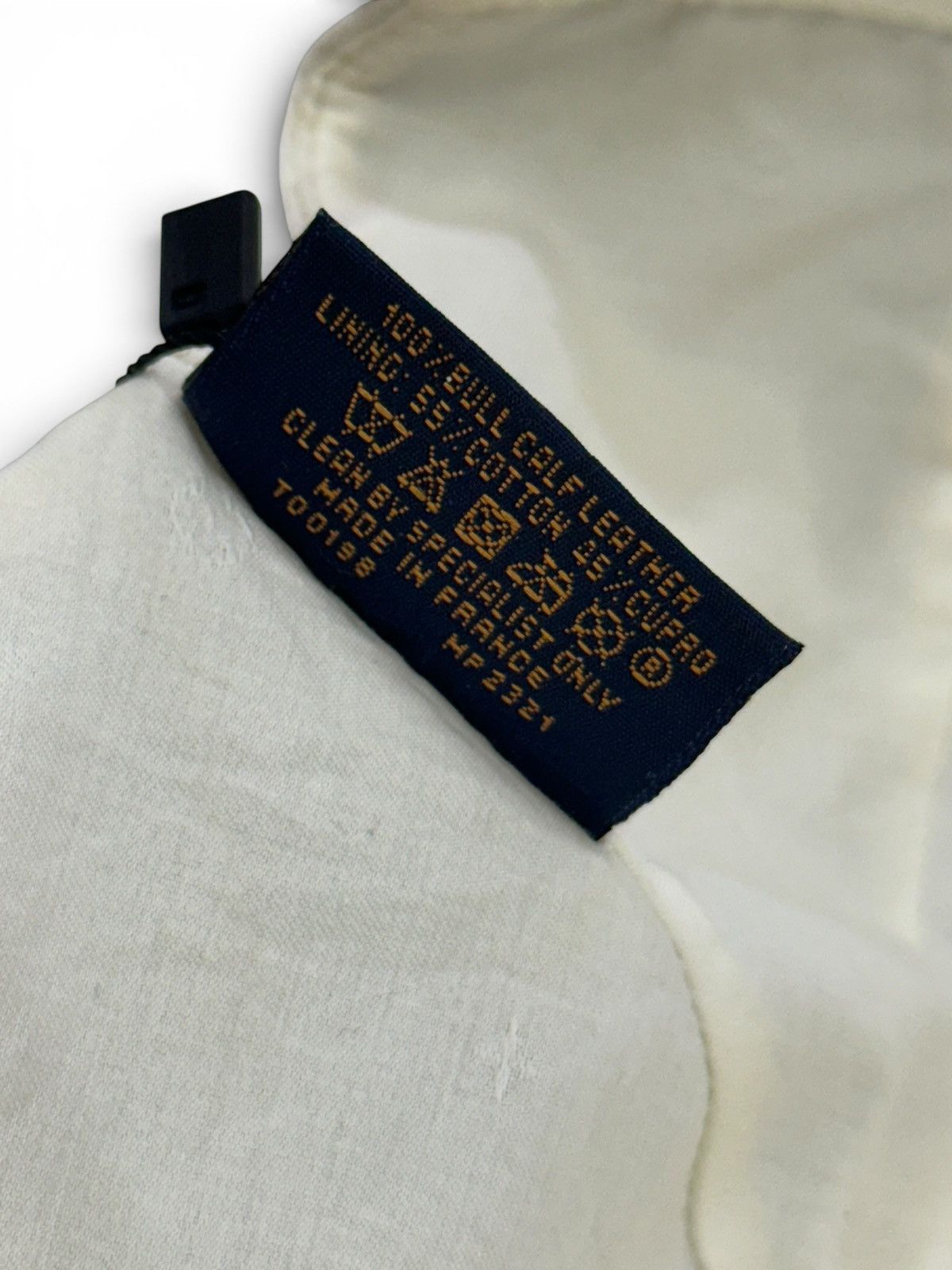 Louis Vuitton Louis Vuitton White Taurillon Monogram Hat Size ONE SIZE - 16 Thumbnail