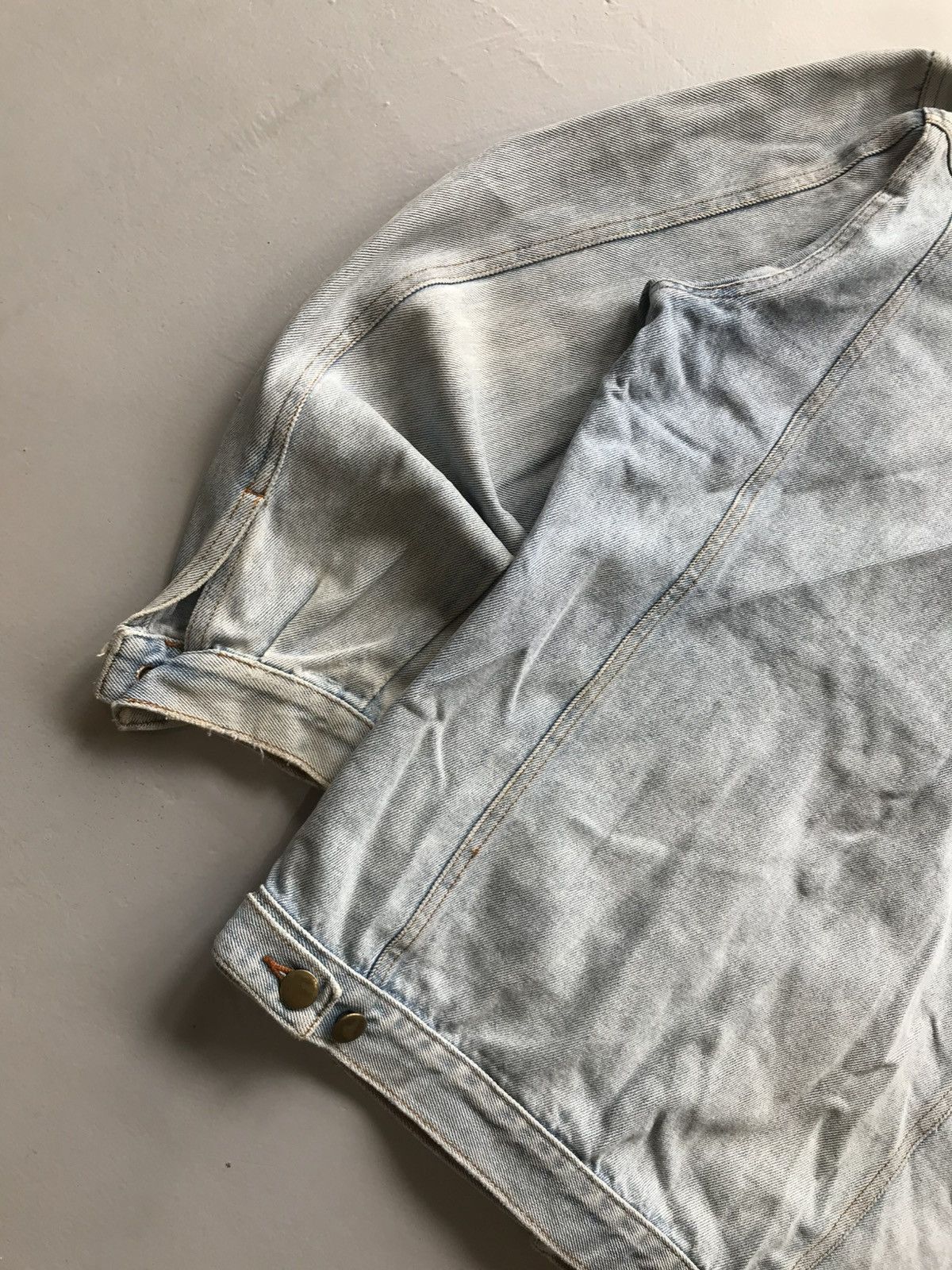 Designer Vintage Hip Hop faded denim jacket Size US S / EU 44-46 / 1 - 4 Thumbnail
