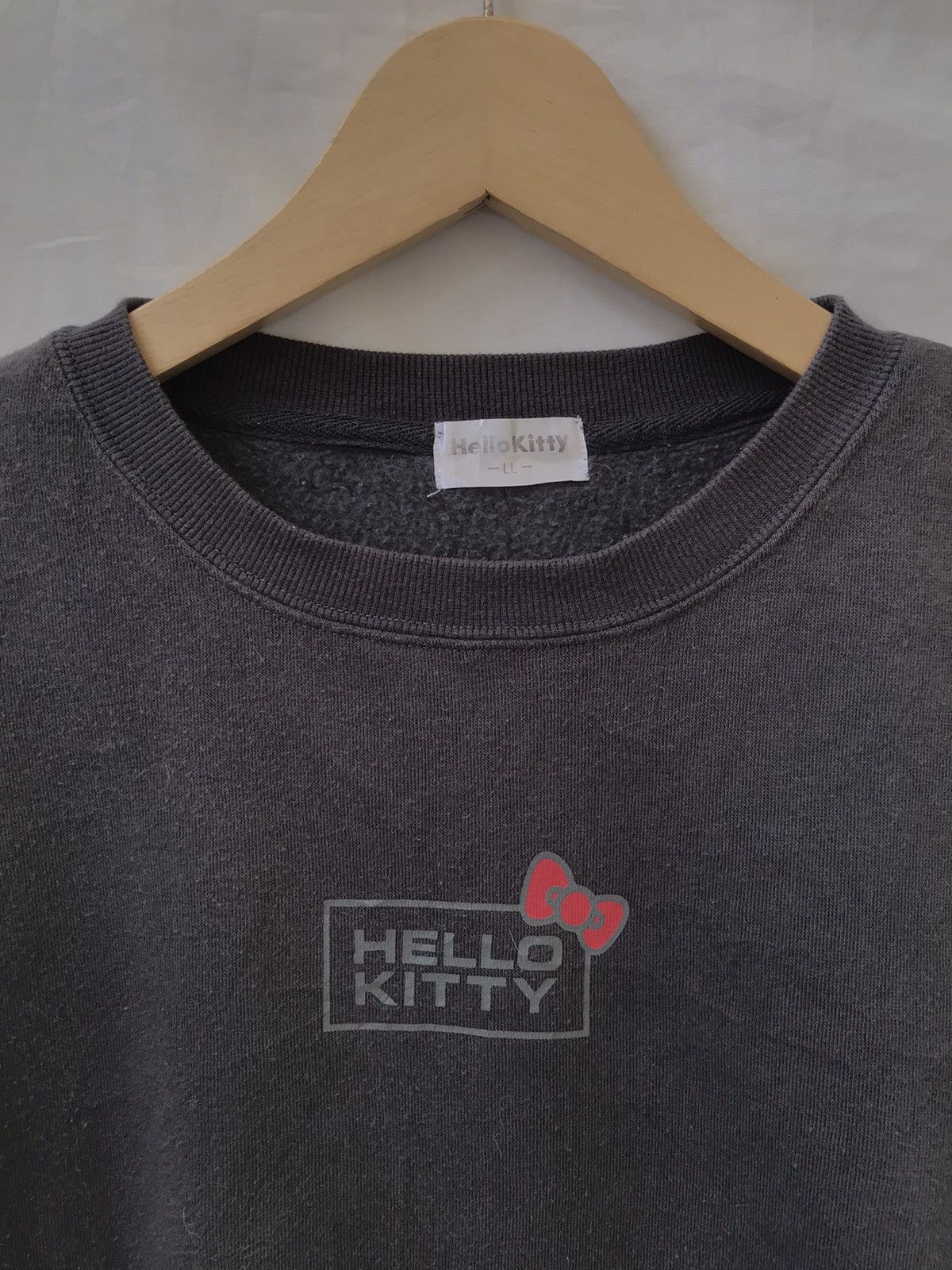 Anime Vintage Hello kitty Sweatshirt Size US L / EU 52-54 / 3 - 3 Thumbnail