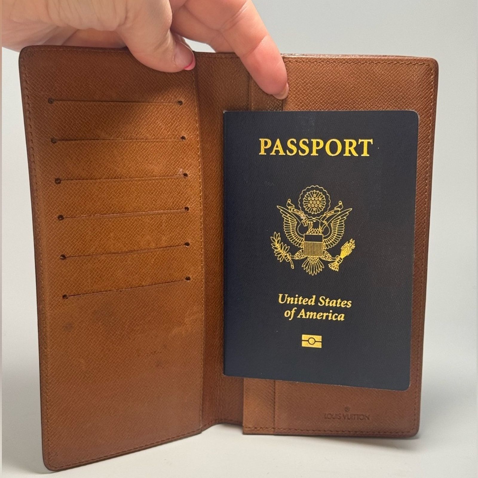 Louis Vuitton Louis Vuitton Monogram Portes Cartes Wallet/Passport Cover Size ONE SIZE - 3 Thumbnail