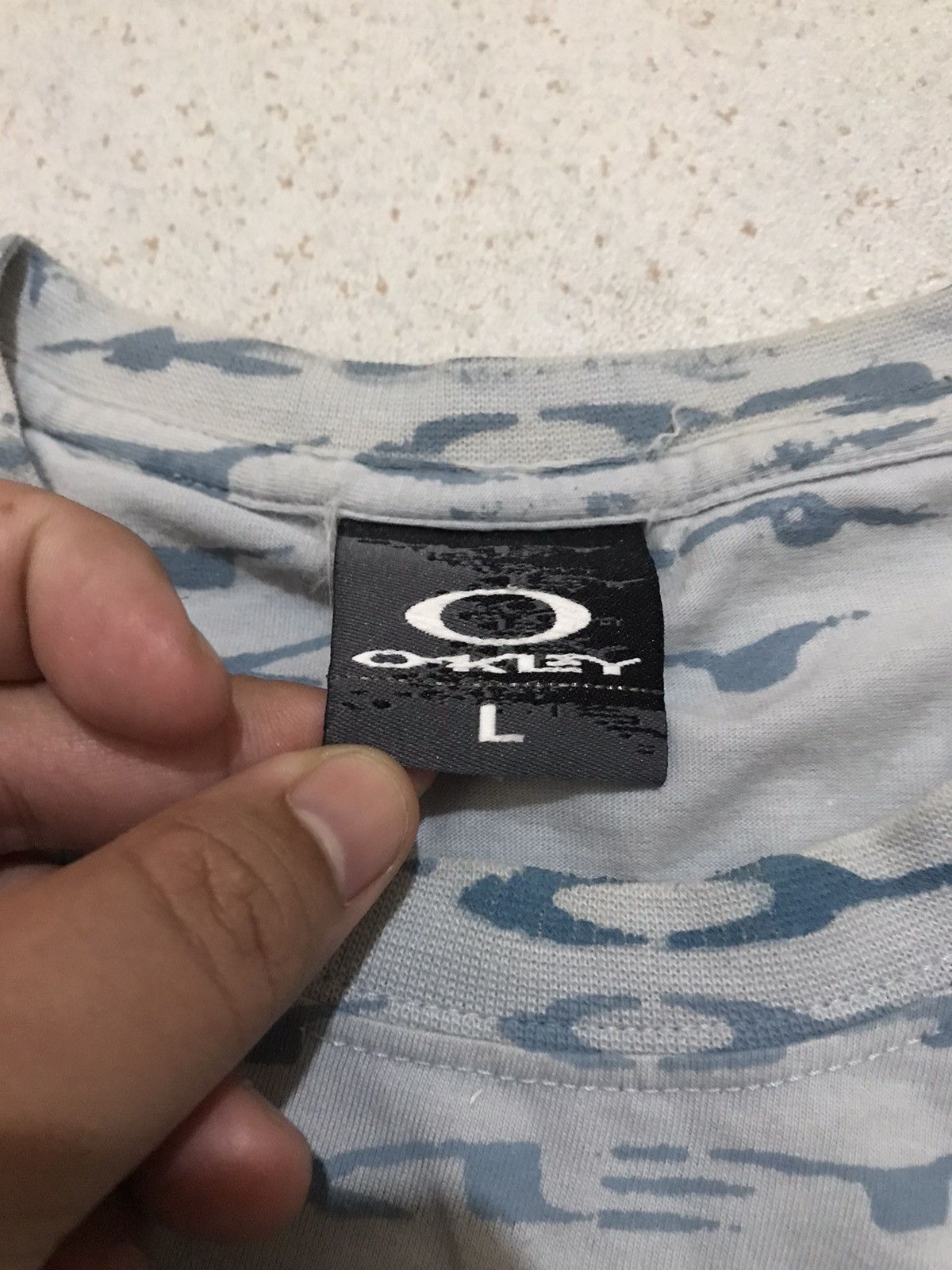 Oakley × Vintage Vintage Oakley Tshirt Size US L / EU 52-54 / 3 - 5 Thumbnail