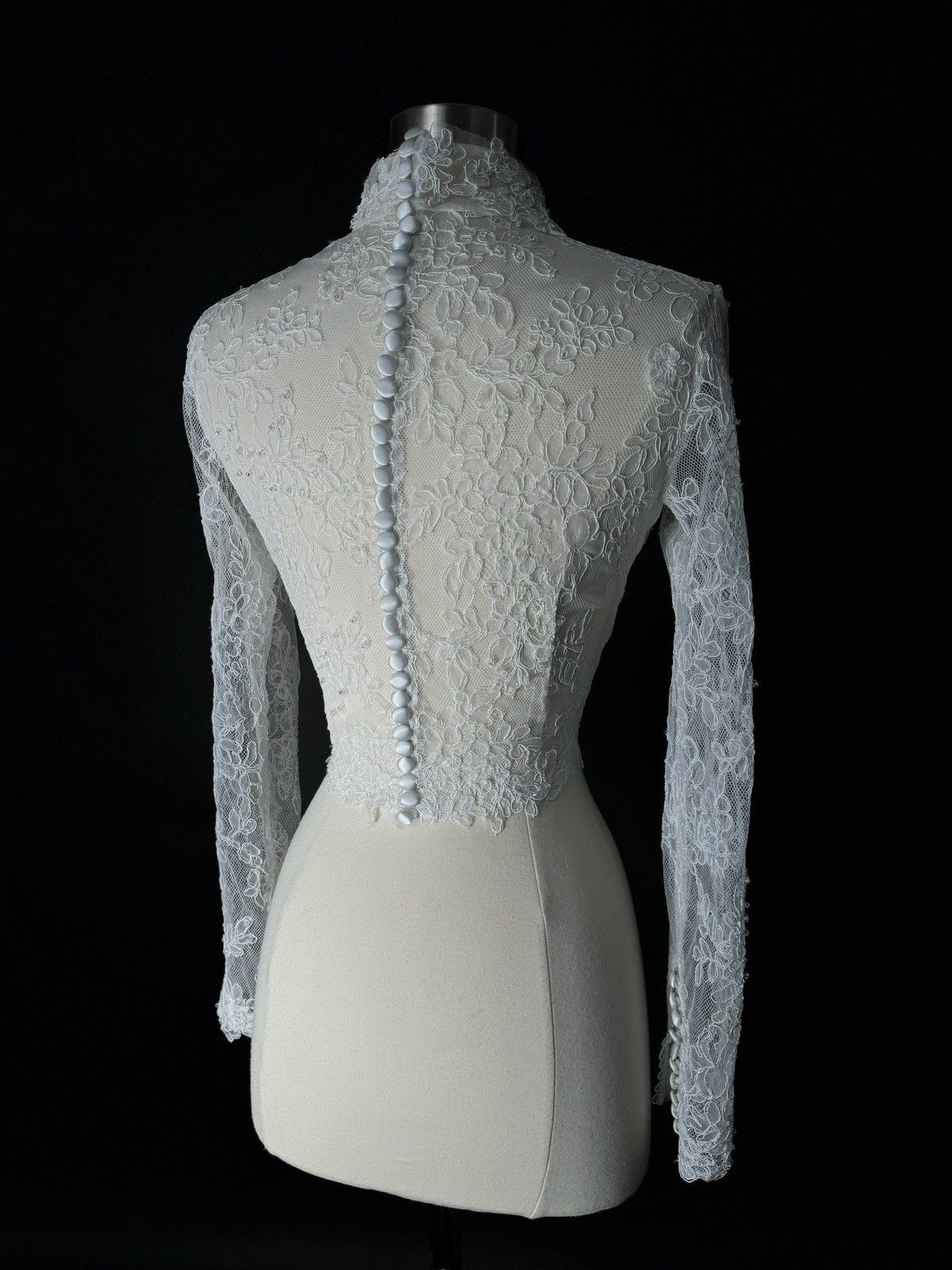 Other US 4 Crystal Embellished Lace Anna Augusta Bridal Cape Size S / US 4 / IT 40 - 7 Thumbnail