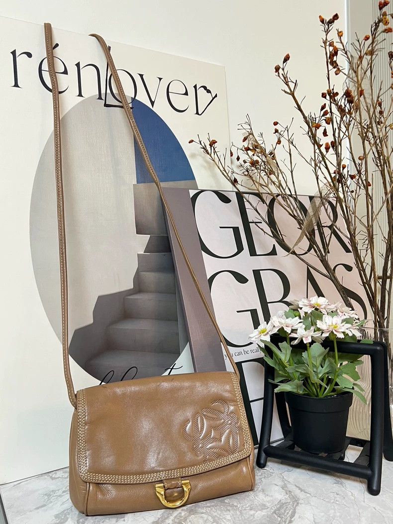 Loewe loewe Small suede crossbody bag 2503-Nextarrow Size ONE SIZE - 1 Thumbnail