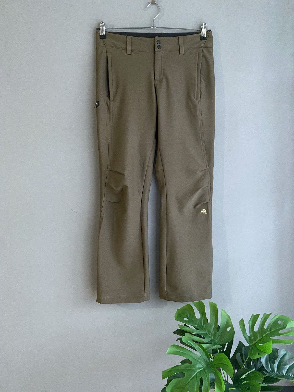 Nike ACG Nike ACG Women's Outdoor Hiking Pants, Size 8, W30/L31 Size 30" / US 8 / IT 44 - 1 Thumbnail