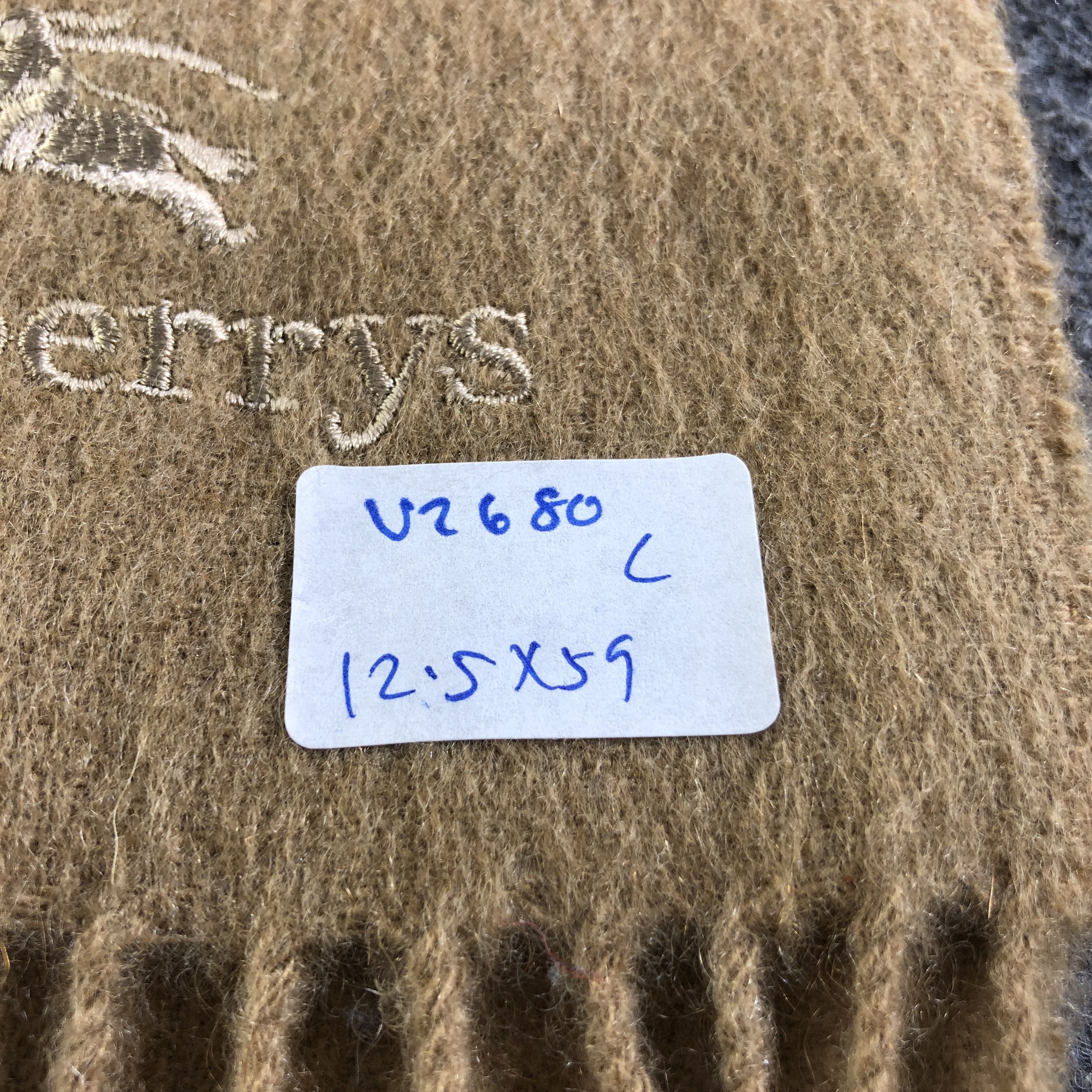 Burberry Burberrys Plain Cashmere Scarf Muffler V2680 Size ONE SIZE - 6 Thumbnail