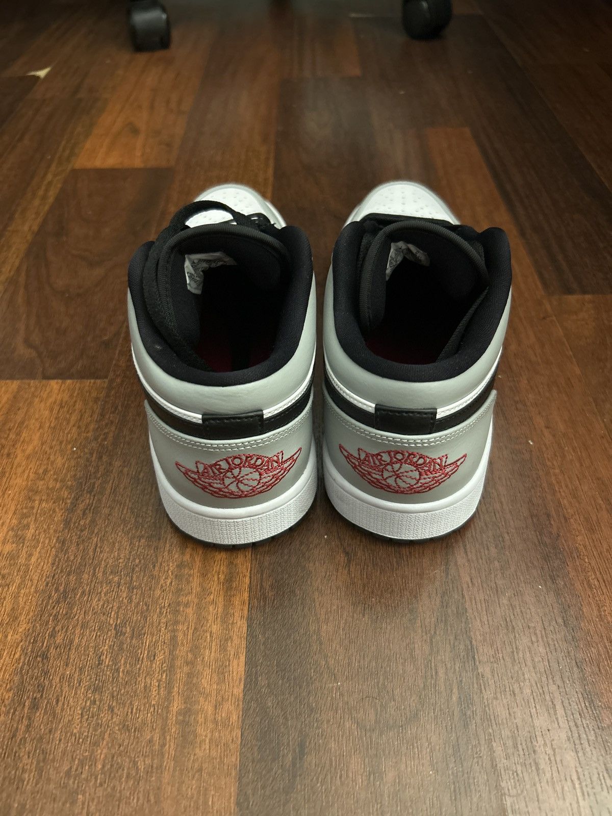Jordan Brand × Nike Jordan 1 Low Smoke Grey Size US 8.5 / EU 41-42 - 3 Thumbnail