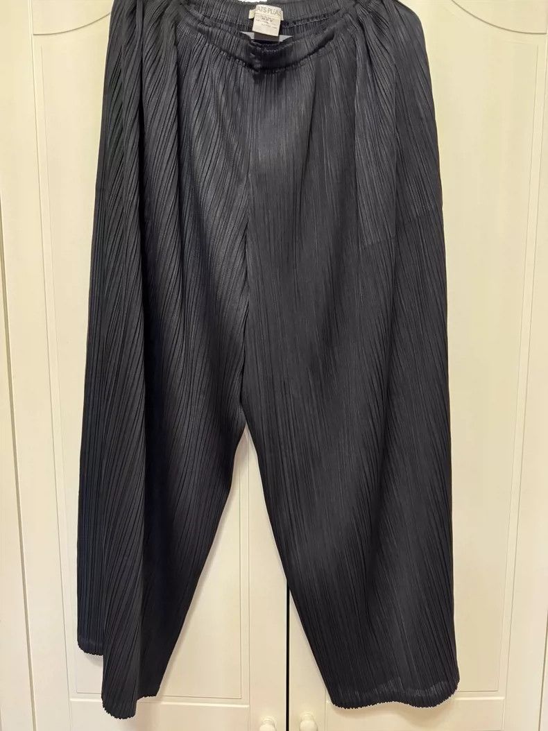 Issey Miyake issey miyake size:3 Black wide-leg pants 2505-Nextarrow Size US 26 / EU 42 - 1 Thumbnail
