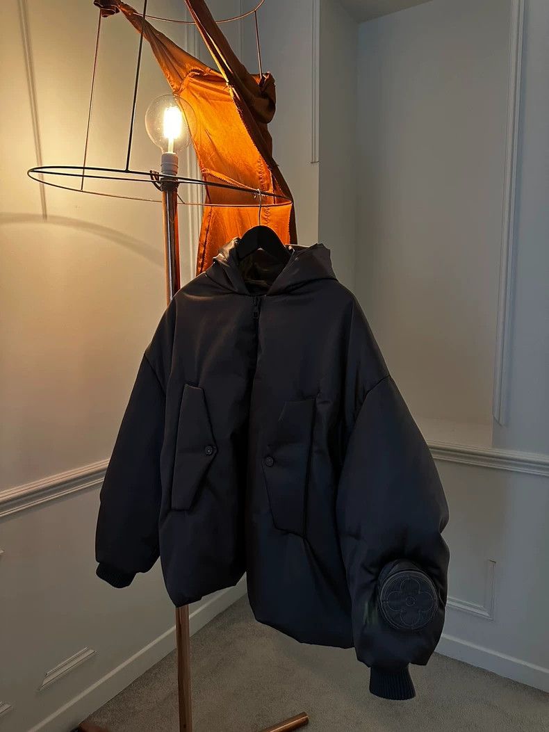 Louis Vuitton Louis Vuitton 23fw show silver baseball jacket 2501-Nextarr Size US M / EU 48-50 / 2 - 1 Thumbnail