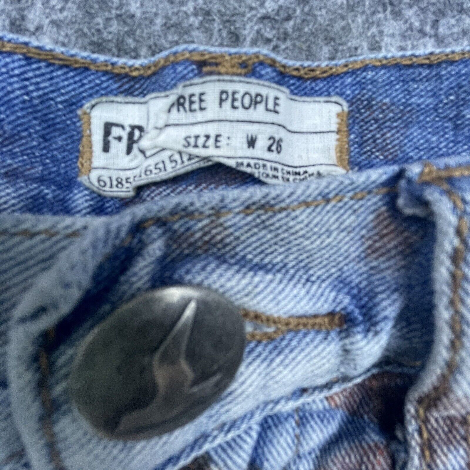 Free People Free People Jean Shorts Women 26 Denim Cutoff Flowers Frayed Size 26" / US 2 / IT 38 - 3 Thumbnail