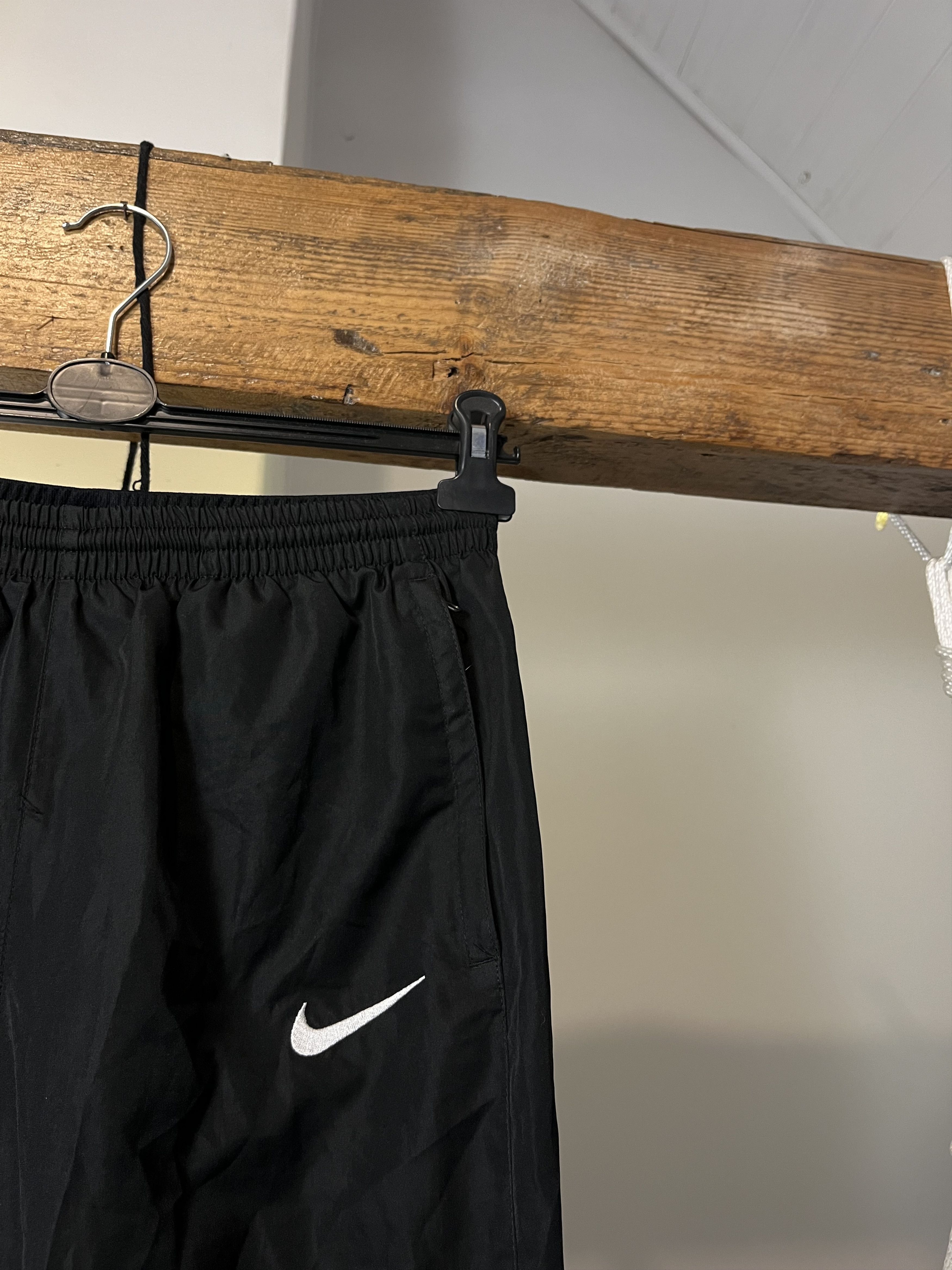 Nike × Nike ACG × Vintage Vintage Nike Nylon Dry Fit Sweatpants 00s Size US 32 / EU 48 - 7 Thumbnail