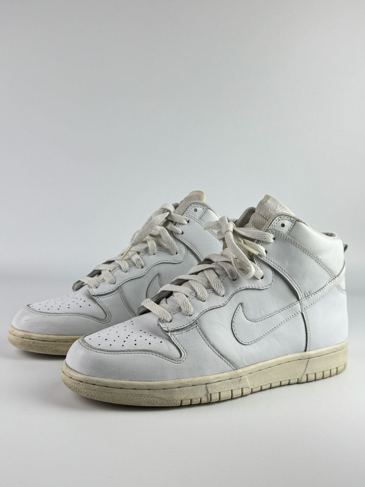 Nike Vintage 2005 Nike Dunk High White US8 Size US 8 / EU 41 - 2 Thumbnail