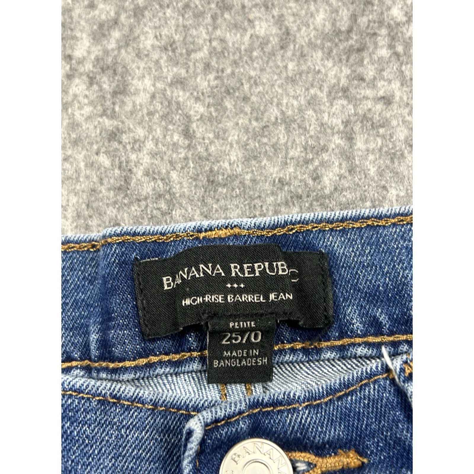 Banana Republic Banana Republic Jeans Women's High Rise Baggy Fit Barrel Leg 25/0 Denim Blue 5-Pocket City Casual Mens Womens Boys Girls Size 25" / US 0 / IT 36 - 8 Thumbnail