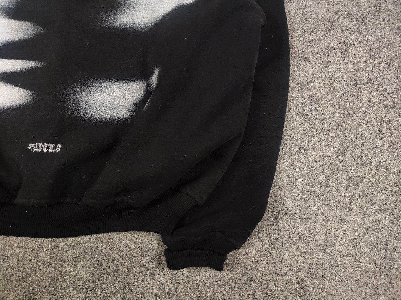 FAVELA Favela Design Oversized Face Graphic Sweatshirt Raf Style Size US S / EU 44-46 / 1 - 10 Thumbnail