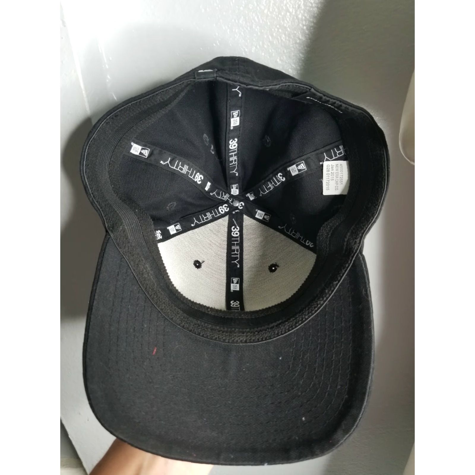 New Era New Era 39Thirty Cap Baseball Hat Black White Logo Fitted S/M Mens Adult Size M Black Logo 90s Style Size ONE SIZE - 2 Thumbnail