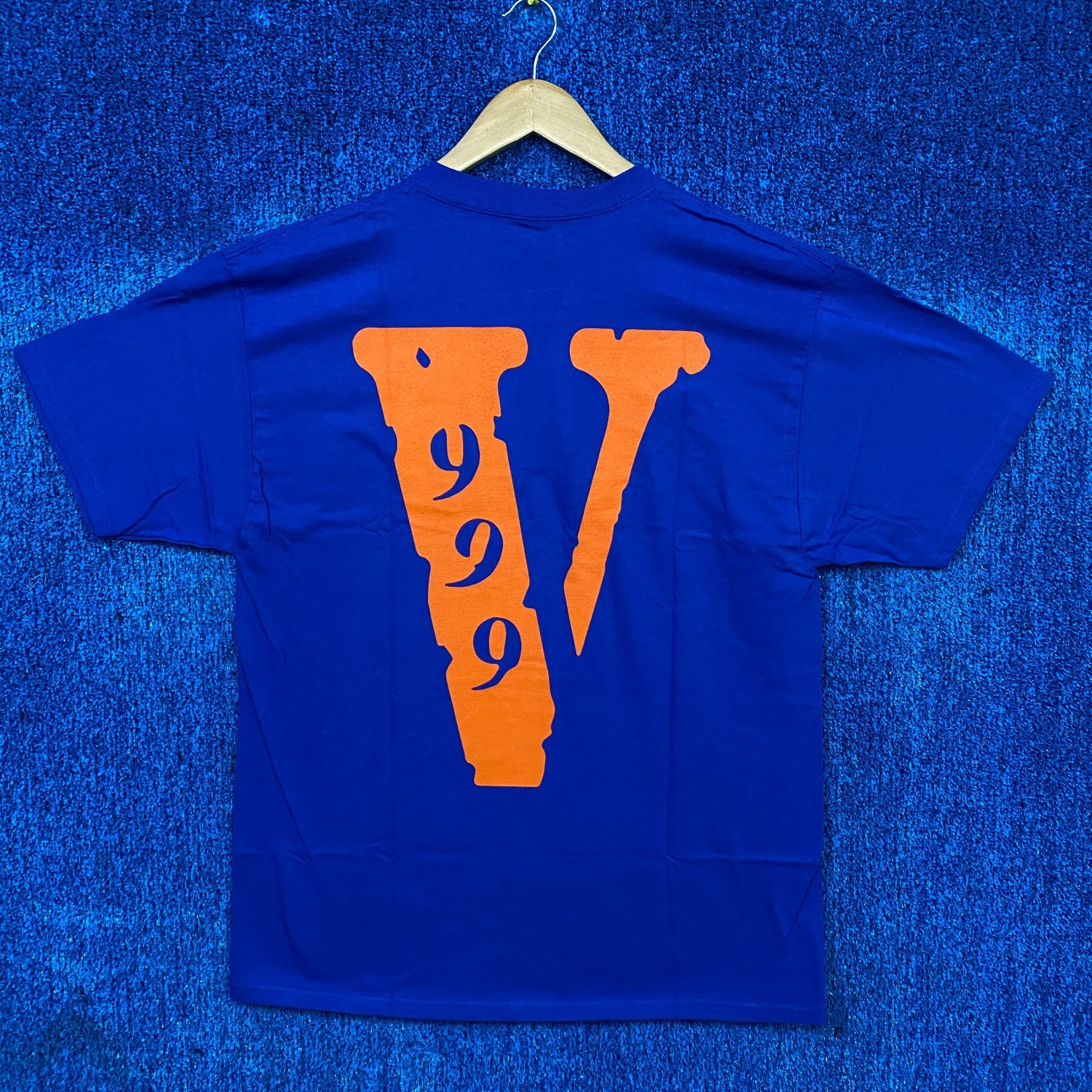 Vlone Juice WRLD x VLONE 999 Club Legends Never Die Album Tee L Size US L / EU 52-54 / 3 - 1 Thumbnail