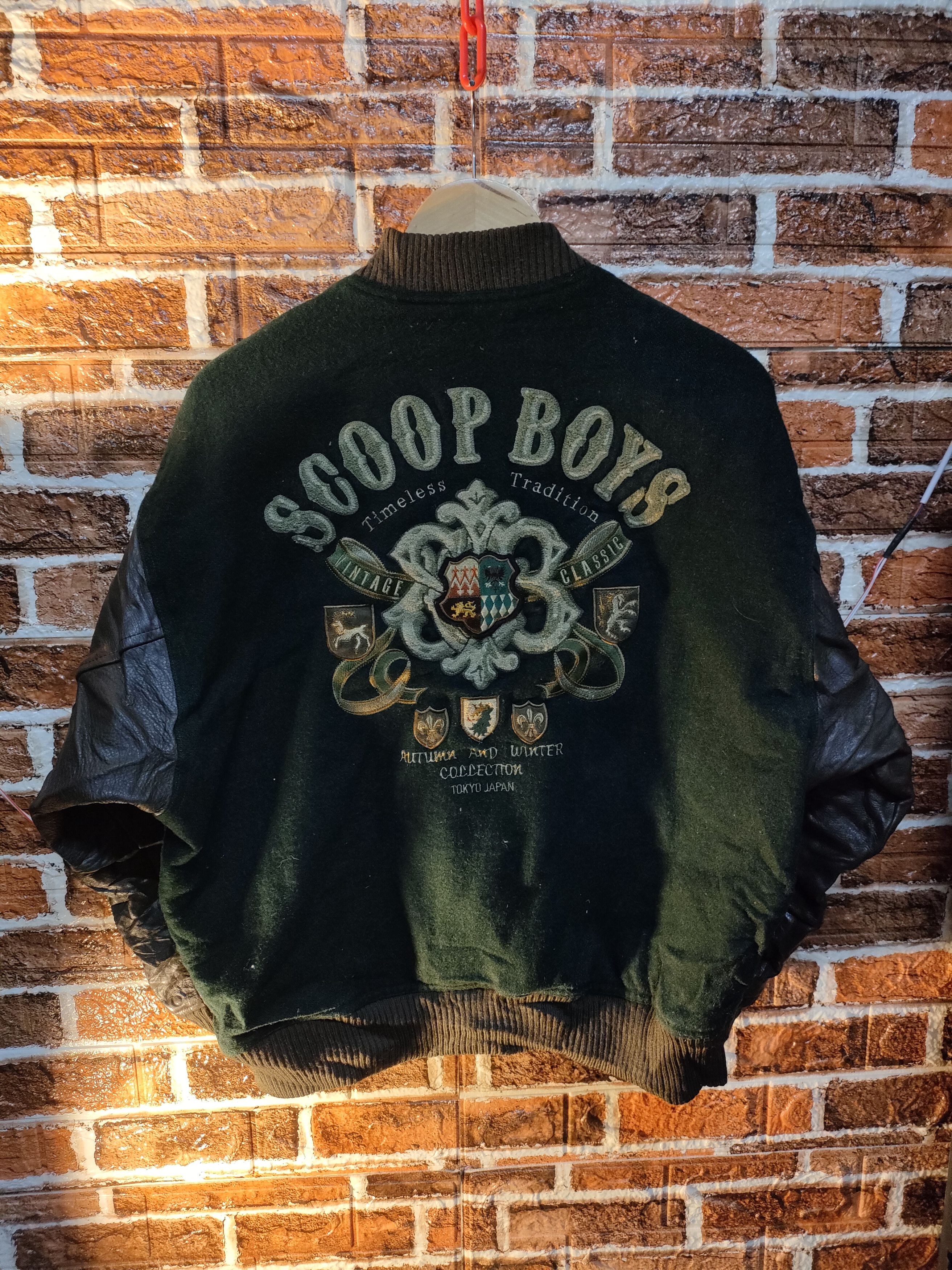 Vintage Vintage Varsity Scoop Boys Size US L / EU 52-54 / 3 - 4 Thumbnail