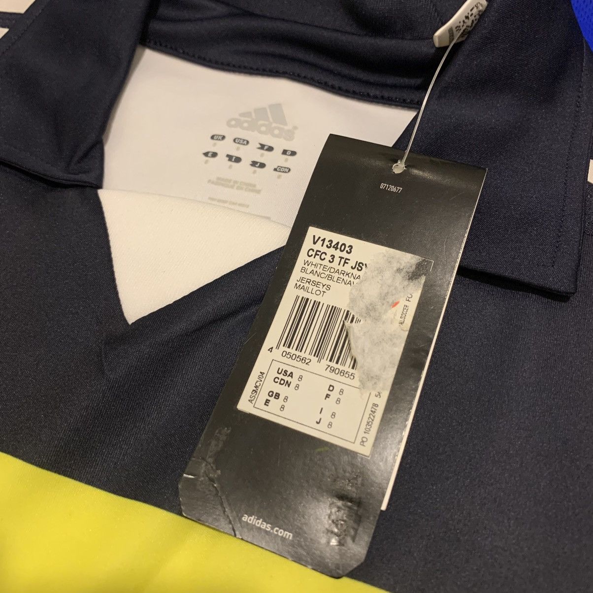 Adidas Chelsea Away 2012 Player issue Size US L / EU 52-54 / 3 - 5 Thumbnail
