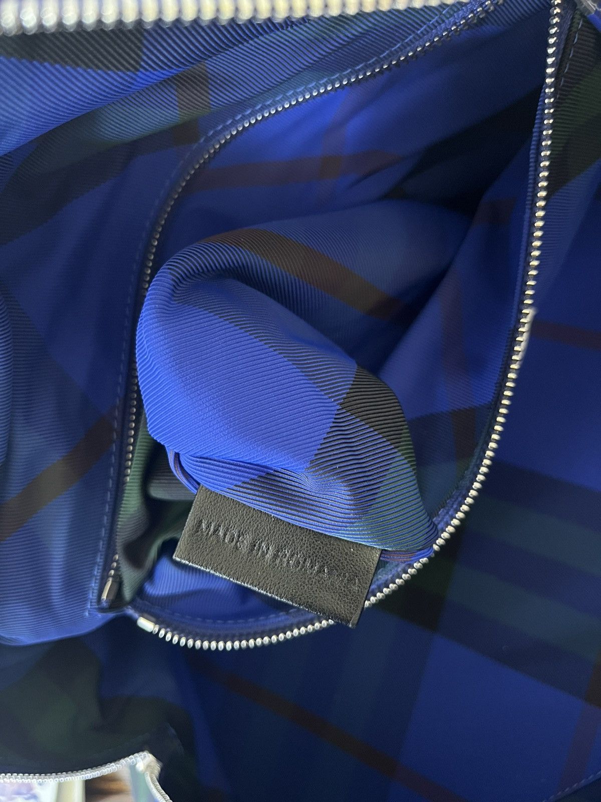Burberry Burberry Medium Shield Duffle Bag Size ONE SIZE - 18 Thumbnail