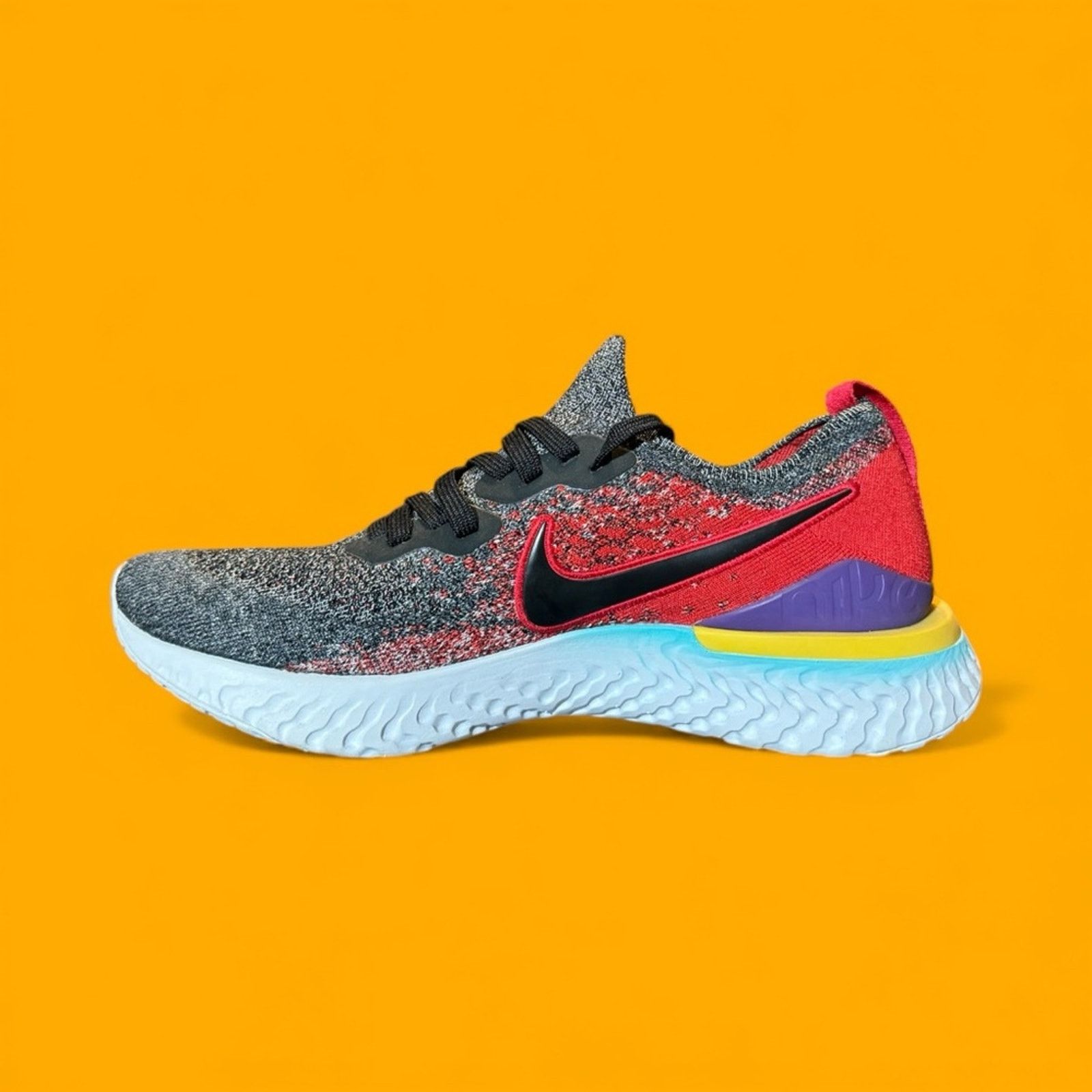 Nike Nike Epic React Flyknit 2 Black University Red Size US 10 / EU 43 - 2 Thumbnail