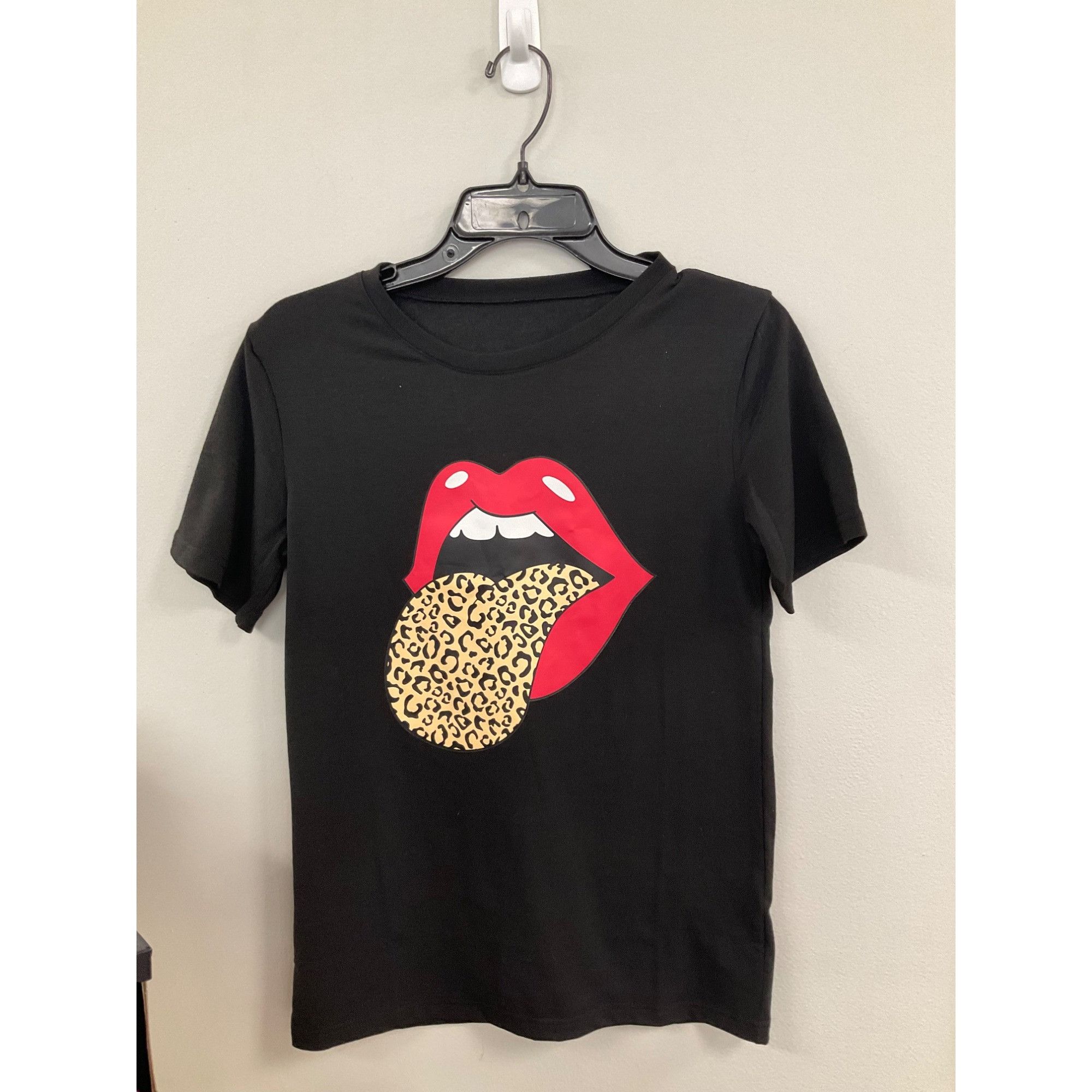 Other Womens S Graphic T-Shirt & Shorts Set With Lips & Leopard To Size S / US 4 / IT 40 - 1 Thumbnail