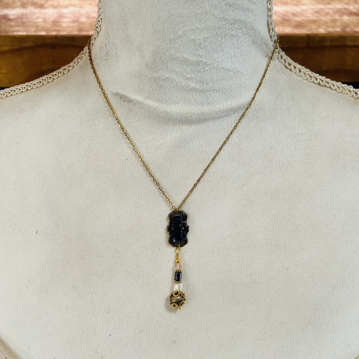 Handmade Handcrafted elegant repurpose vintage dangle necklace Size ONE SIZE - 2 Thumbnail