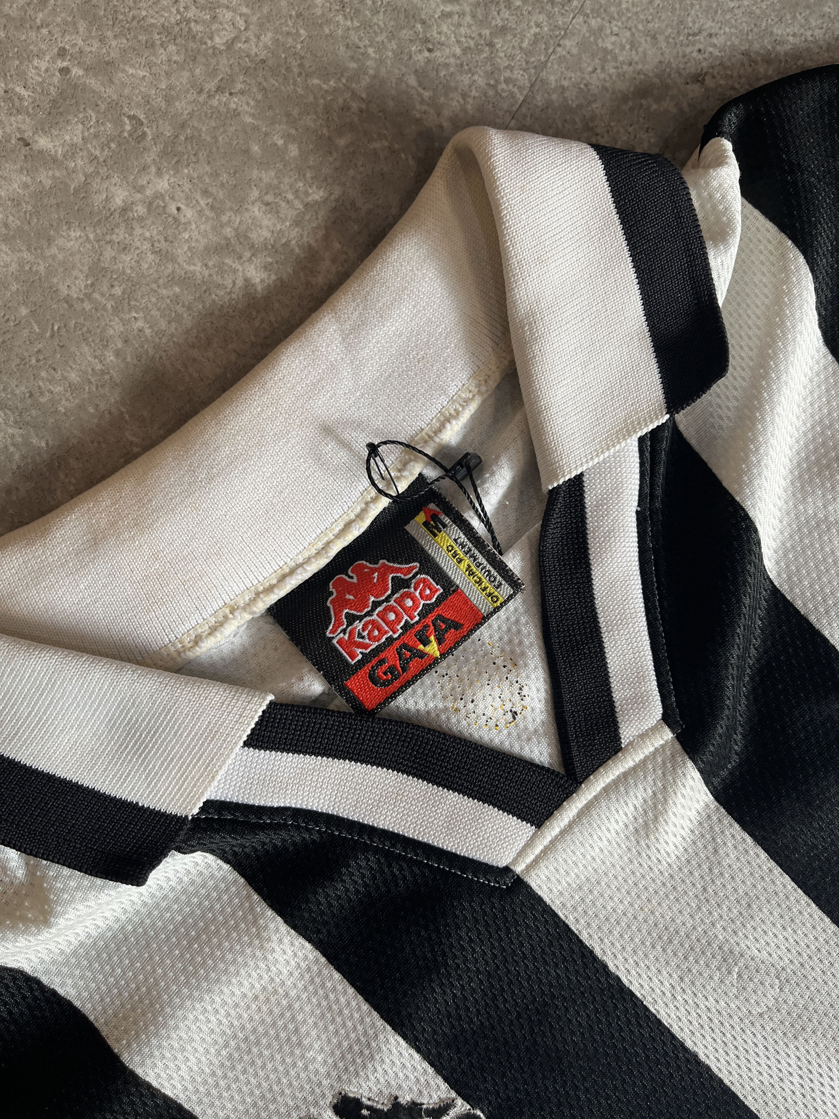Other "RARE" VINTAGE JERSEY JUVENTUS '98 Size US M / EU 48-50 / 2 - 3 Thumbnail