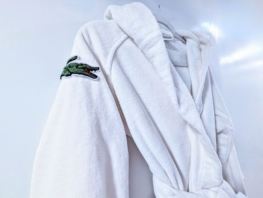 Lacoste Lacoste White Hooded Short Robe with Iconic Alligator Size ONE SIZE - 5 Thumbnail